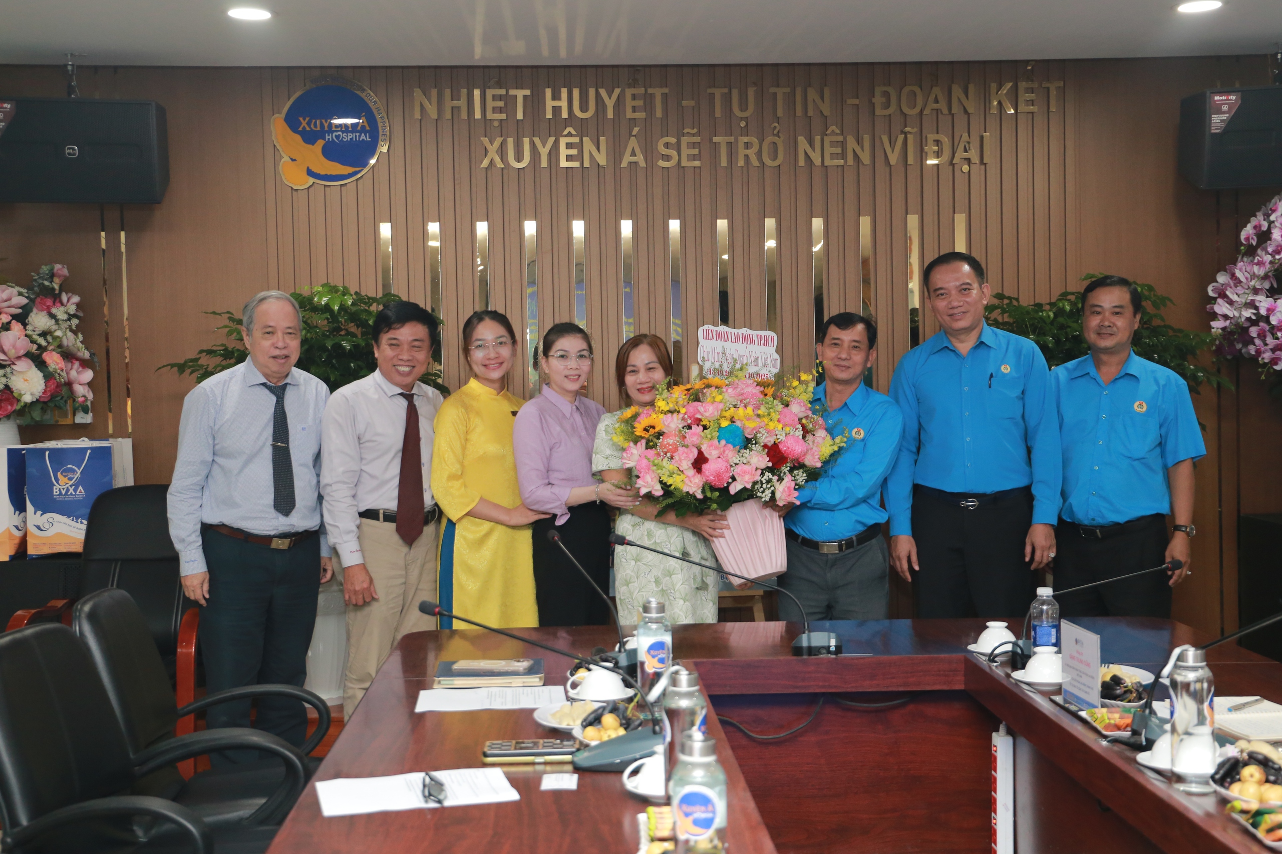 LĐLĐ TP HCM mong doanh nghiệp tiếp tục đồng hành trong chăm lo cho người lao động - Ảnh 1.