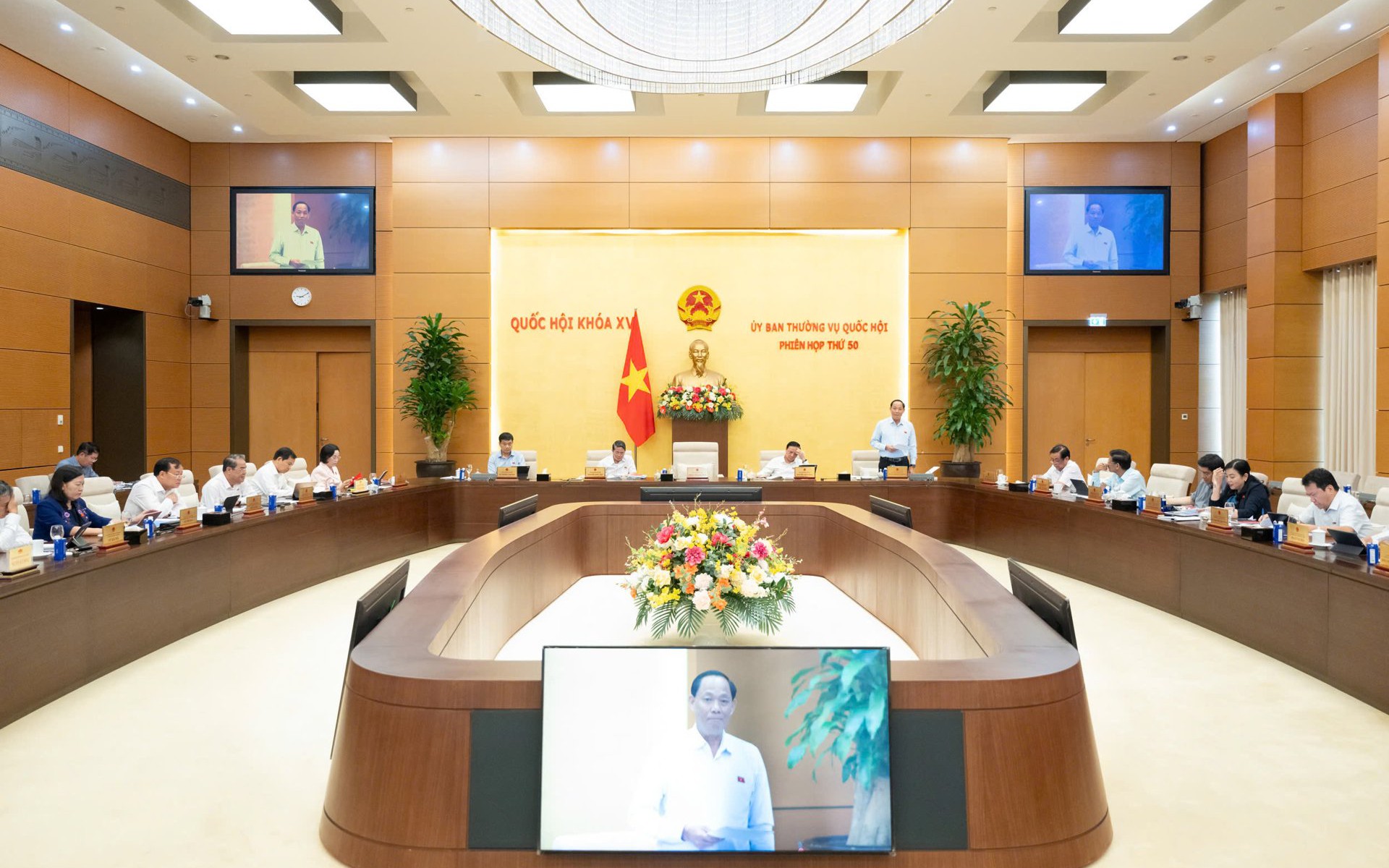 Chủ tịch UBND cấp tỉnh, xã phải trực tiếp tiếp công dân