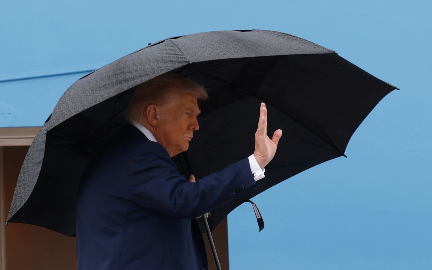 Tổng thống Donald Trump nói Mỹ "muốn giúp Trung Quốc"