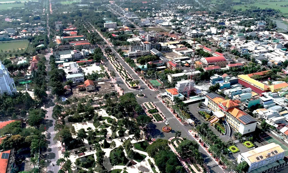 Kiến Tường đặt mục tiêu vươn mình trở thành đô thị trung tâm của vùng Đồng Tháp Mười - Ảnh 2.