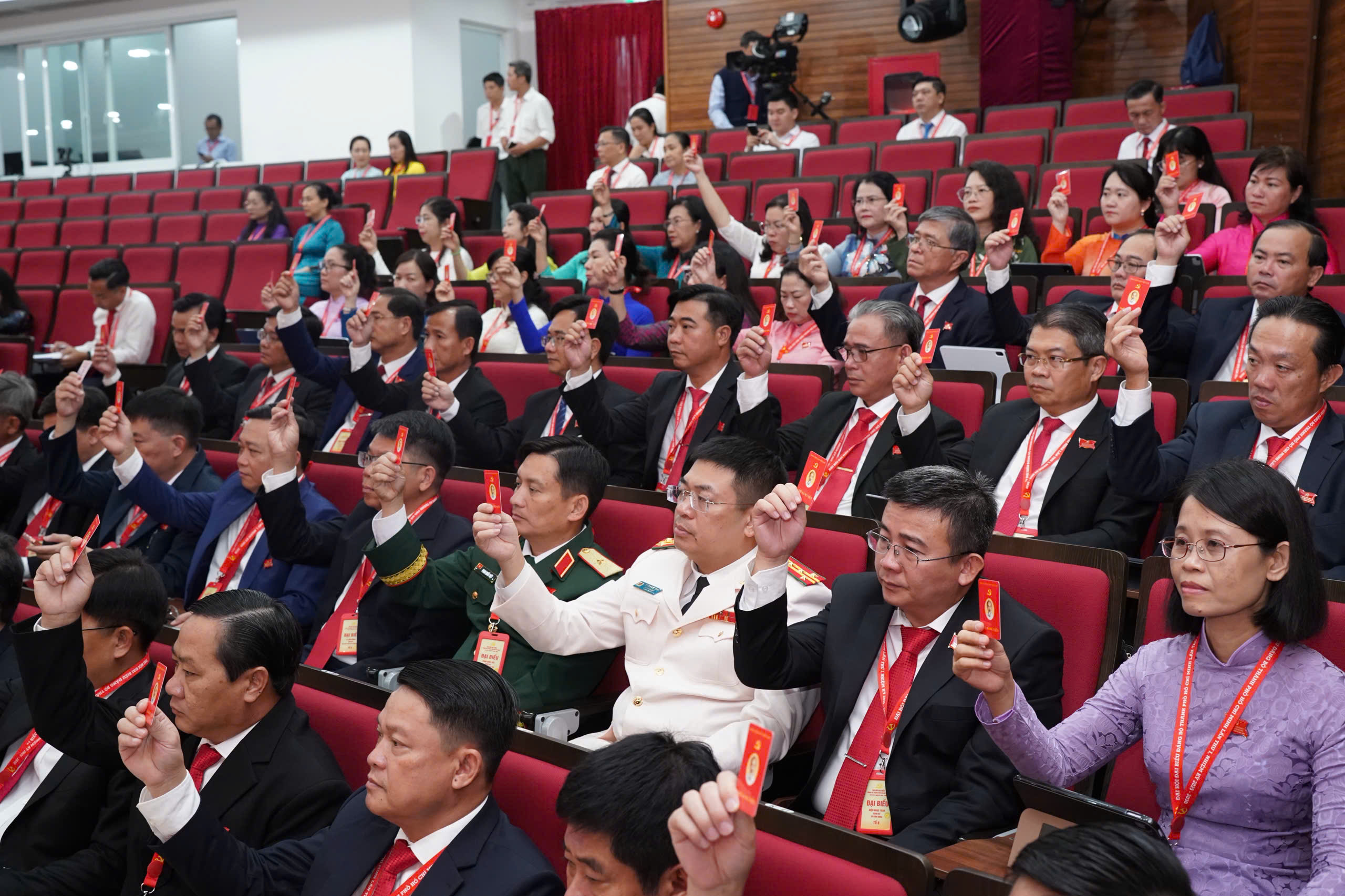 S&aacute;ng nay, Đại hội Đại biểu Đảng bộ TP HCM lần thứ I nhiệm kỳ 2025- 2030 tiến h&agrave;nh phi&ecirc;n tr&ugrave; bị - Ảnh 5.