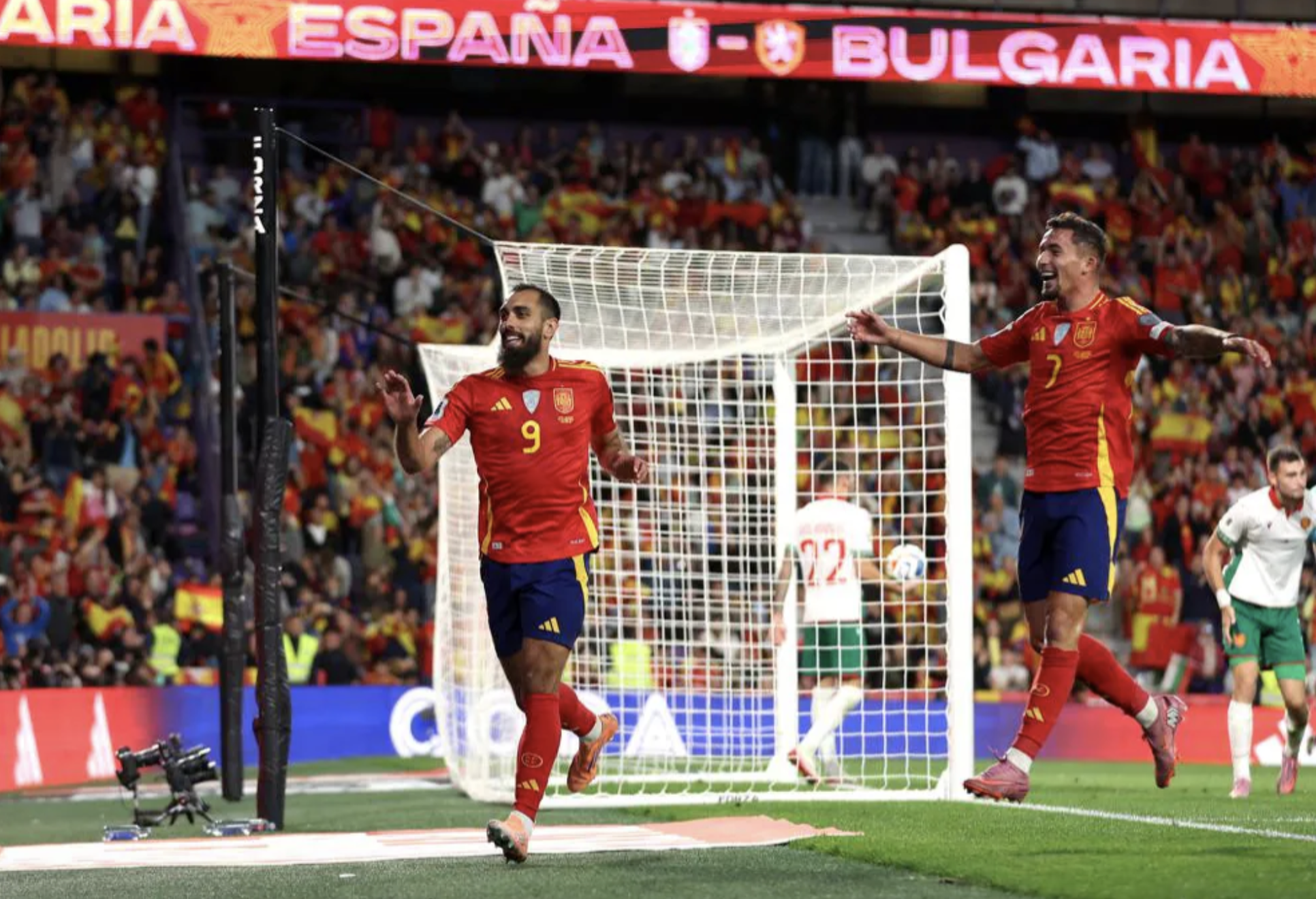 T&acirc;y Ban Nha thắng đậm Bulgaria 4-0, &aacute;p s&aacute;t v&ograve;ng chung kết World Cup 2026 - Ảnh 4.