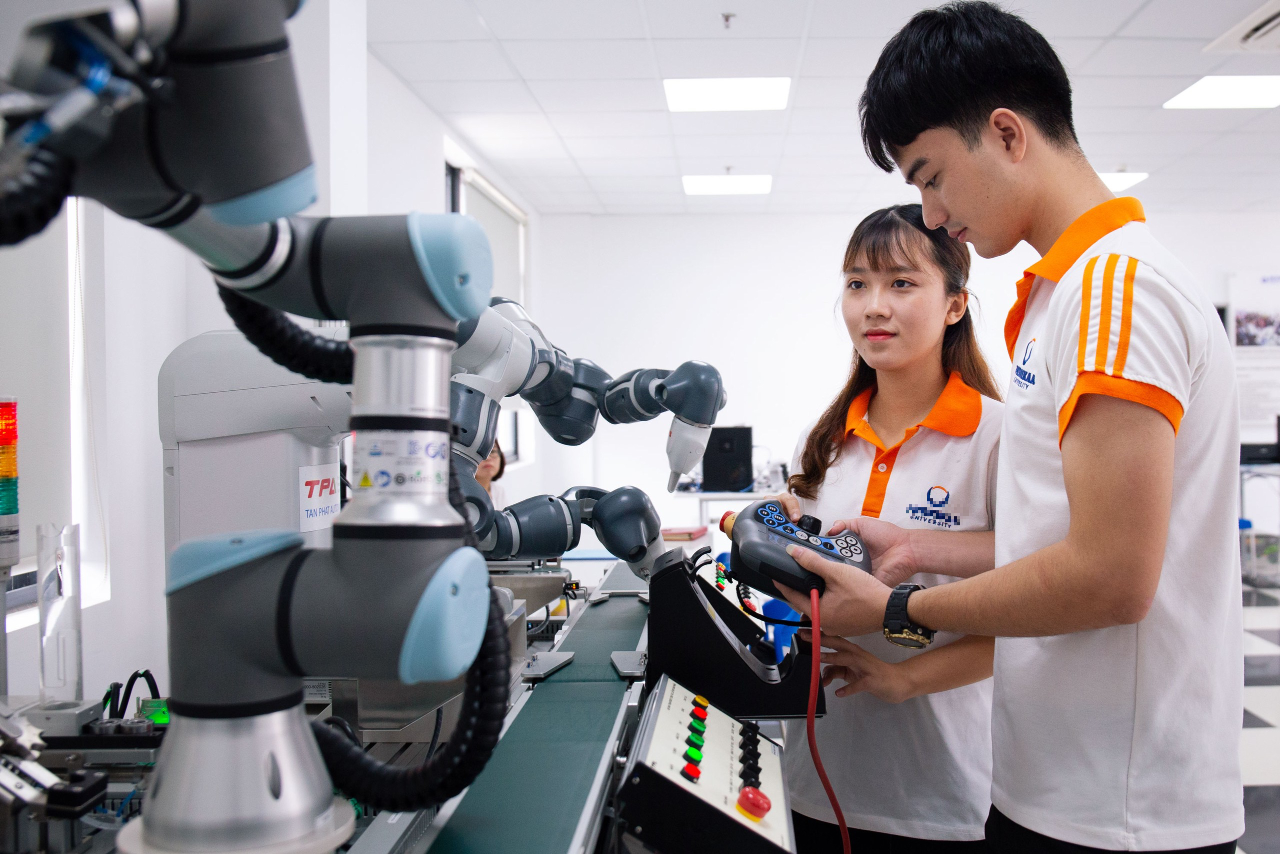 H&agrave; Nội x&aacute;c định ph&aacute;t triển khoa học v&agrave; c&ocirc;ng nghệ l&agrave; kh&acirc;u đột ph&aacute; chiến lược - Ảnh 3.