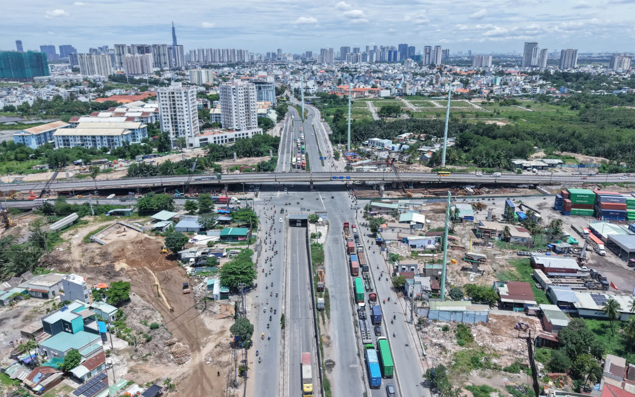 Biệt thự, nhà phố nội đô TP HCM: Nam châm hút dòng tiền tích sản, giữ nhiệt thị trường