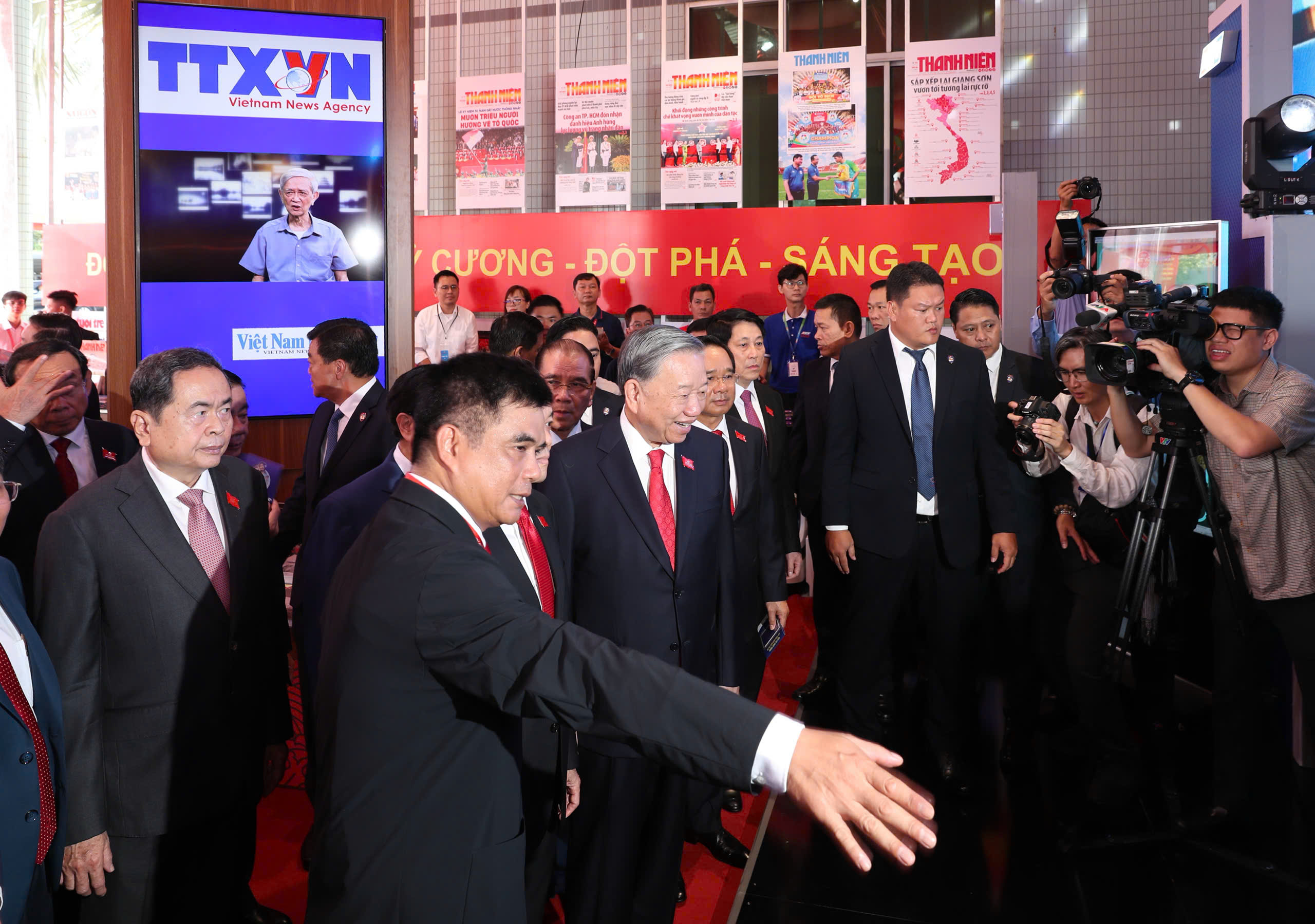 Bí thư Thành ủy TP HCM Trần Lưu Quang: Đại hội của niềm tin, tầm nhìn và hành động - Ảnh 12.