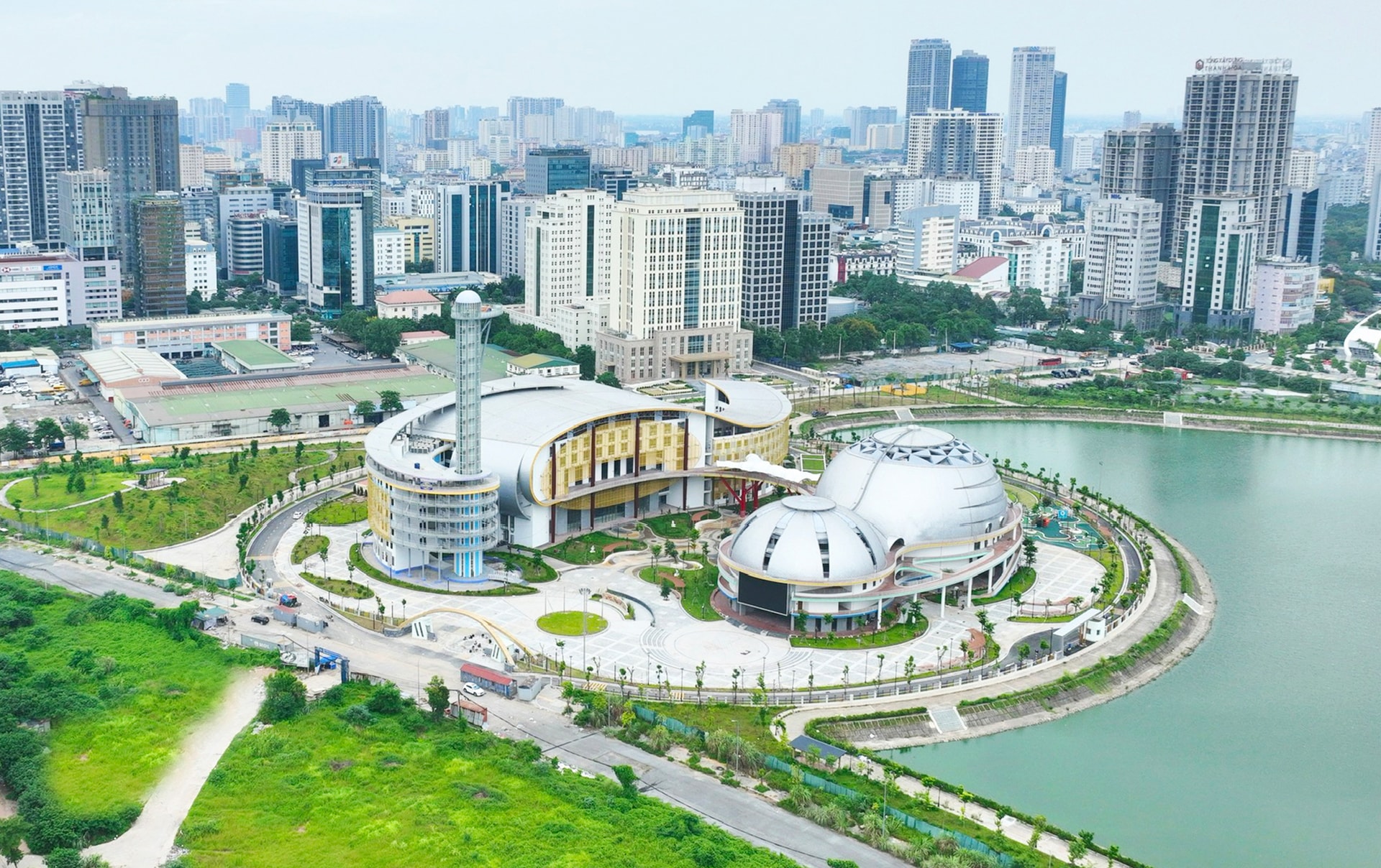 Ti&ecirc;n phong, đột ph&aacute; trong kỷ nguy&ecirc;n mới, ph&aacute;t triển Thủ đ&ocirc; H&agrave; Nội văn minh, hiện đại, hạnh ph&uacute;c - Ảnh 2.