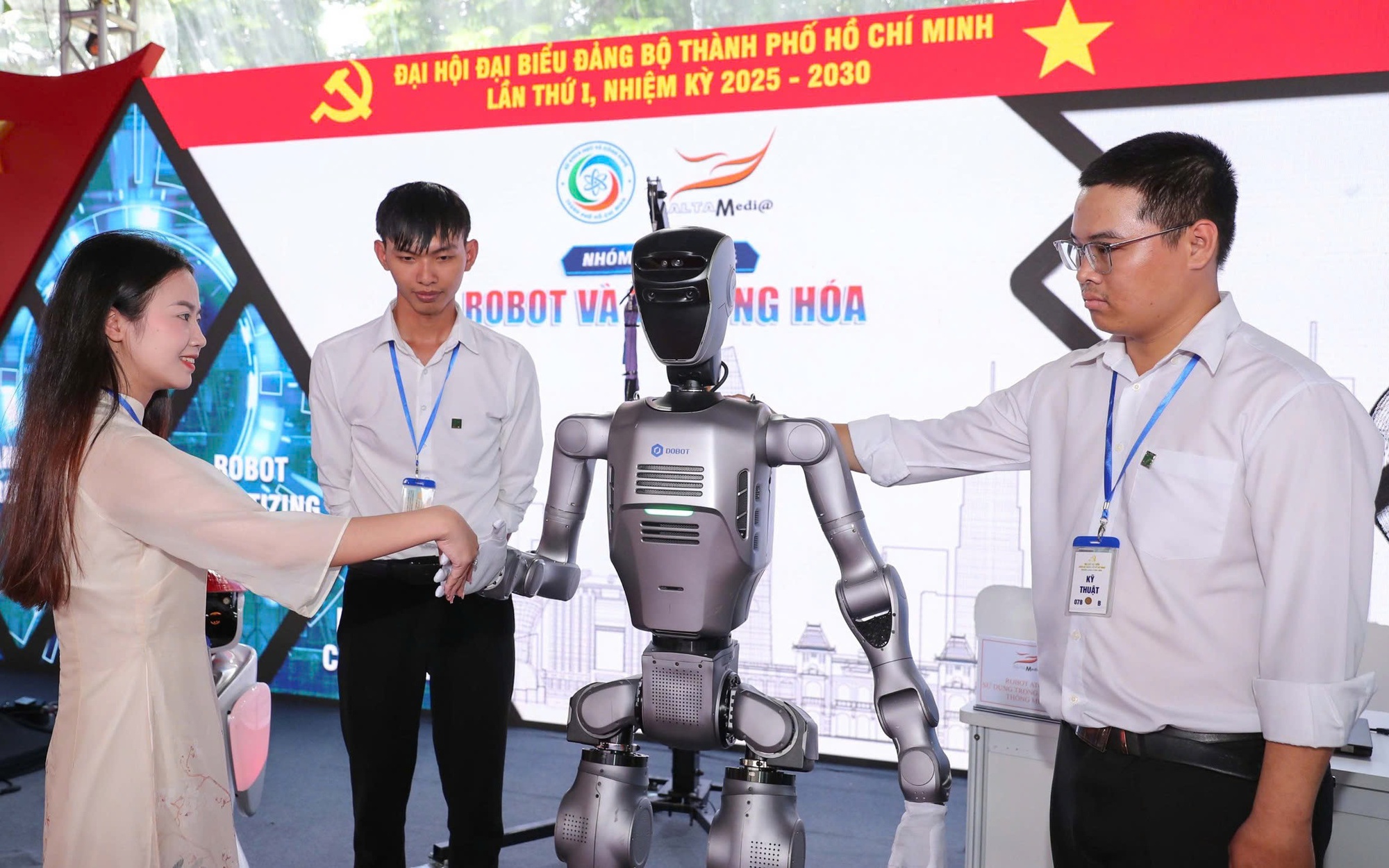 Chủ tịch UBND TP HCM "đặt hàng" Khu Công nghệ cao: Cấp giấy chứng nhận đầu tư trong 1 ngày - Ảnh 2.