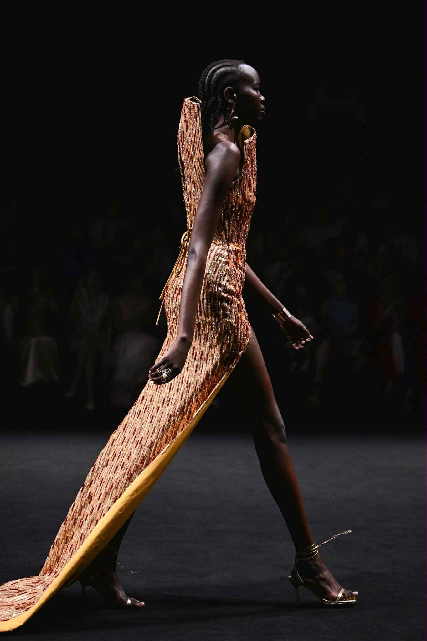 Dấu ấn Thanh Hương B&ugrave;i ở Shanghai fashion week Xu&acirc;n h&egrave; 2026   - Ảnh 11.