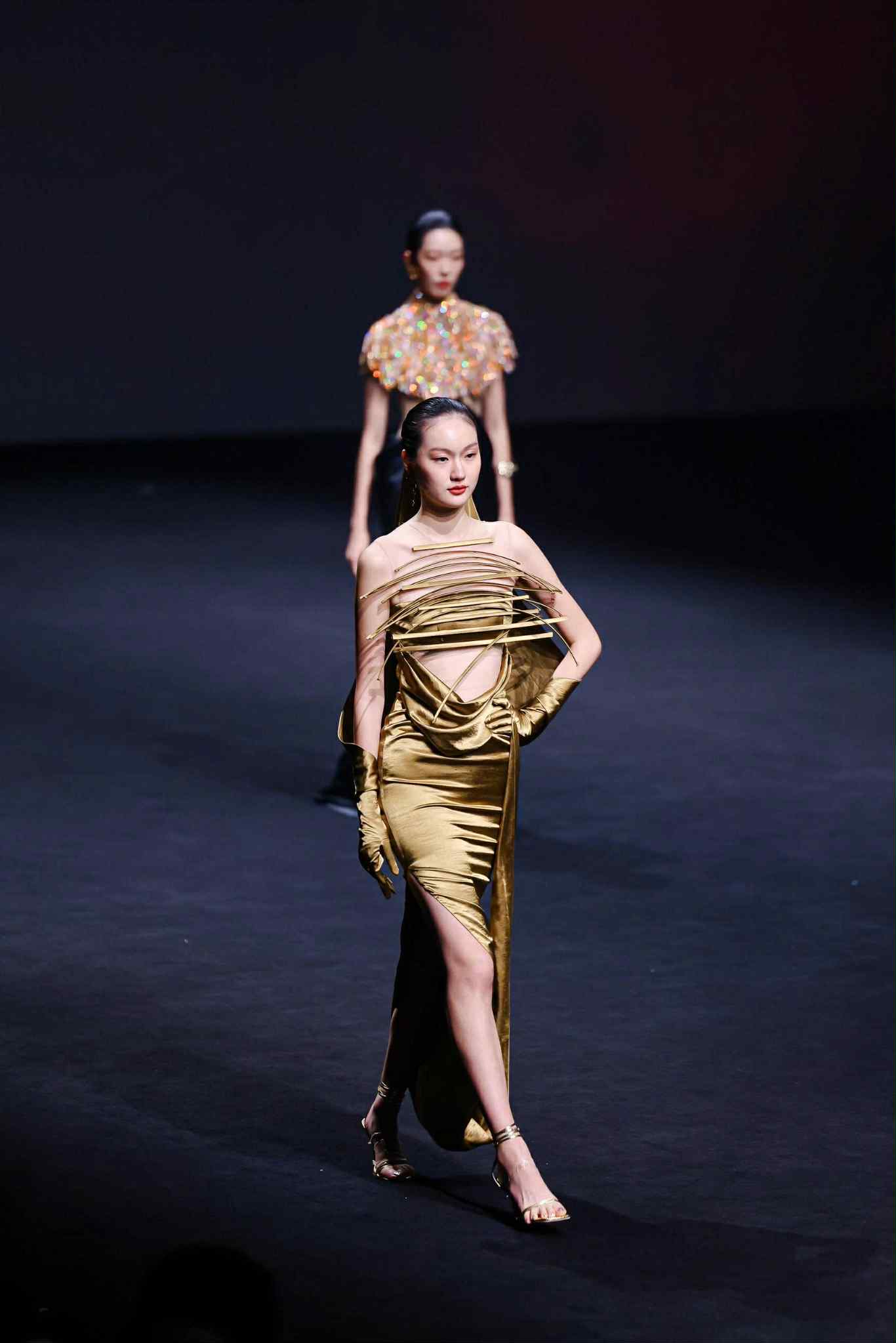 Dấu ấn Thanh Hương B&ugrave;i ở Shanghai fashion week Xu&acirc;n h&egrave; 2026   - Ảnh 12.