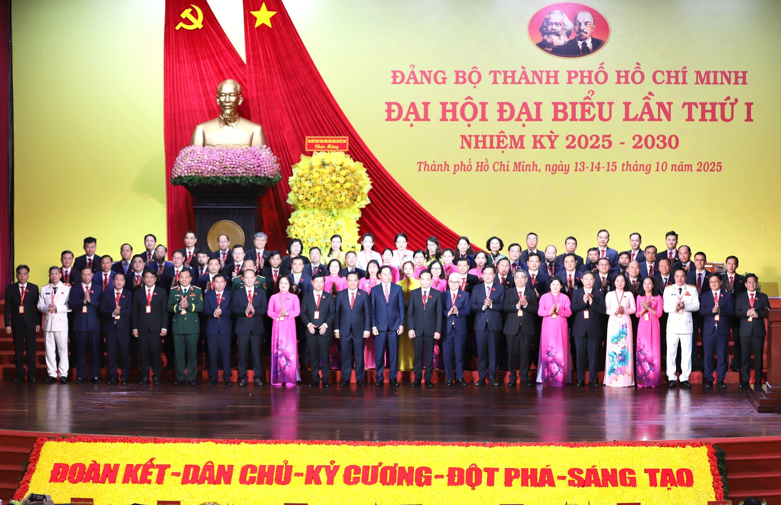 B&iacute; thư Trần Lưu Quang: Nguồn lực lớn nhất, qu&yacute; gi&aacute; nhất của TP HCM ch&iacute;nh l&agrave; con người th&agrave;nh phố - Ảnh 3.