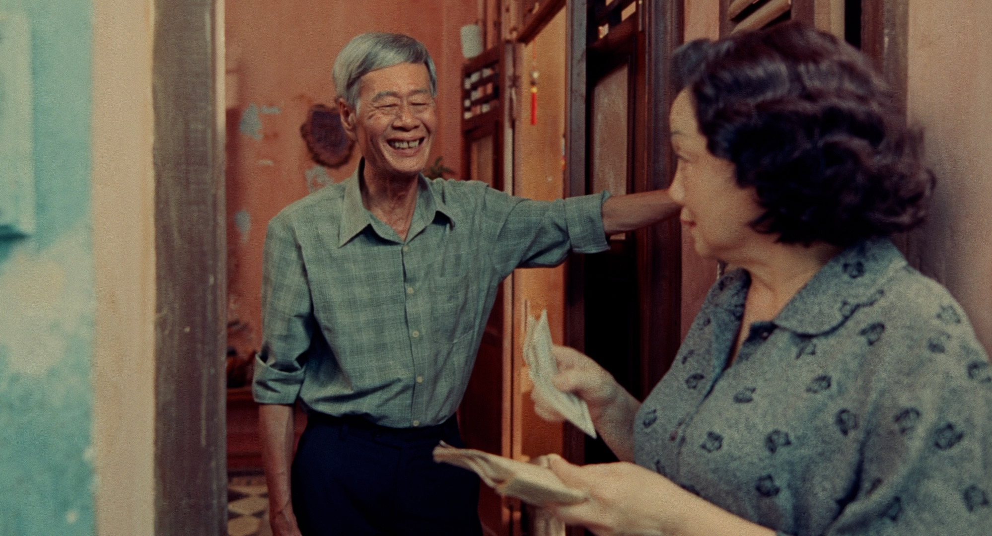 Li&ecirc;n Bỉnh Ph&aacute;t v&agrave; Đỗ Thị Hải Yến l&atilde;ng mạn trong "Qu&aacute;n Kỳ Nam" - Ảnh 7.