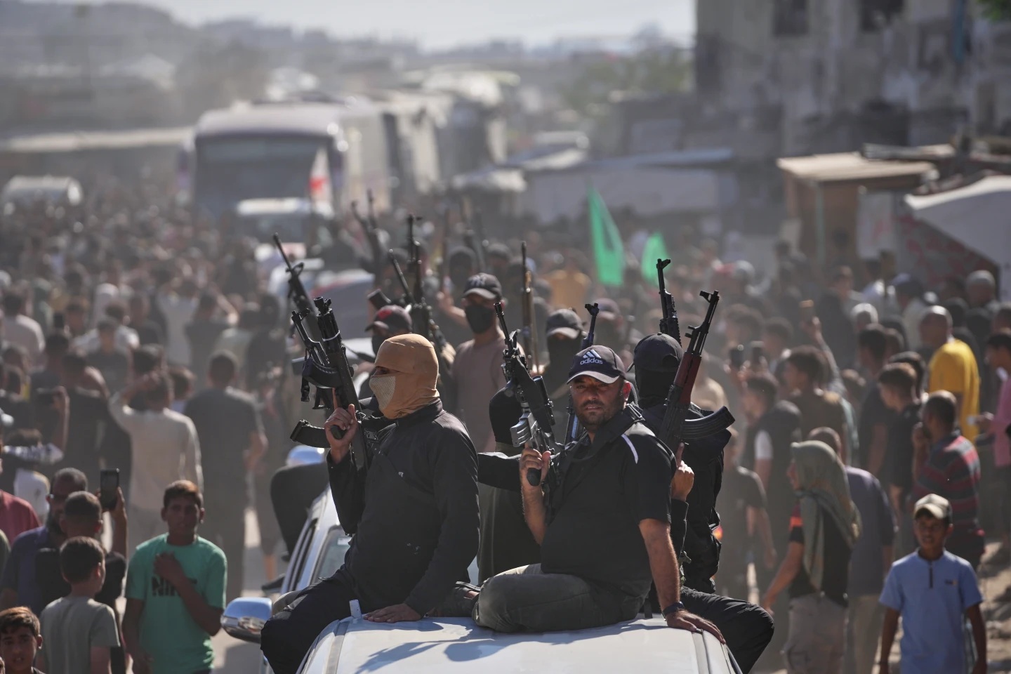 Tổng thống Donald Trump 2 lần đe dọa Hamas, thêm hài cốt con tin được trao trả - Ảnh 1.