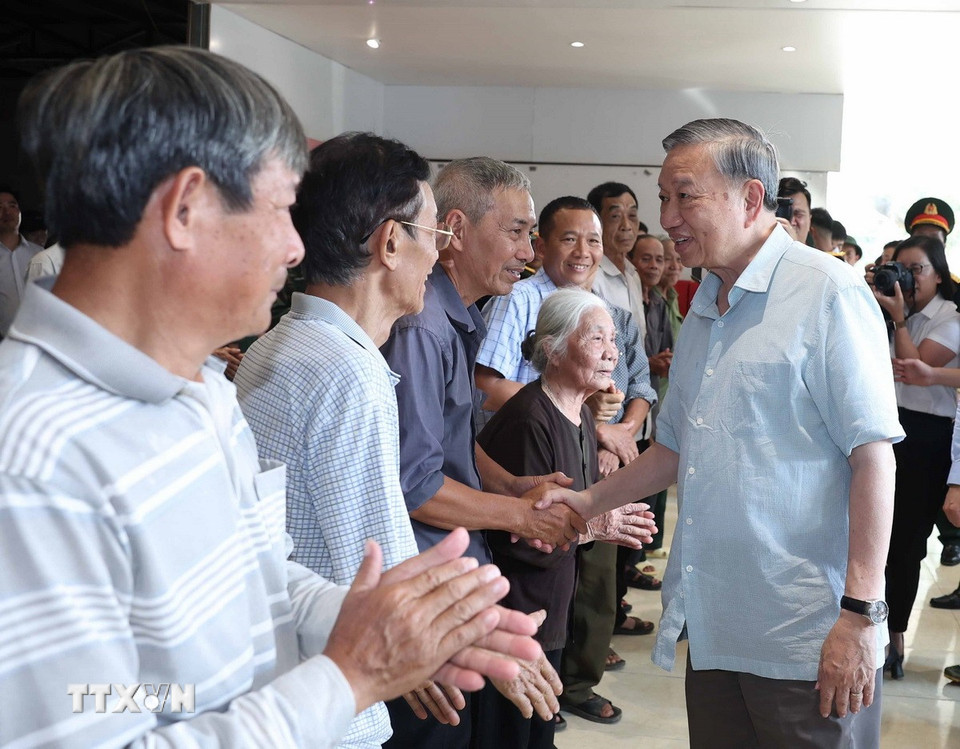 Tổng B&iacute; thư T&ocirc; L&acirc;m kiểm tra c&ocirc;ng t&aacute;c khắc phục hậu quả b&atilde;o, lụt tại Th&aacute;i Nguy&ecirc;n - Ảnh 1.