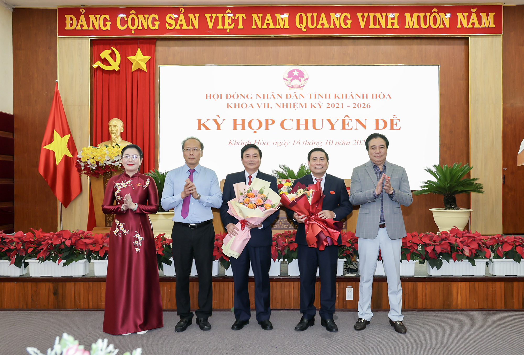 Kh&aacute;nh H&ograve;a c&oacute; t&acirc;n Chủ tịch HĐND tỉnh - Ảnh 1.