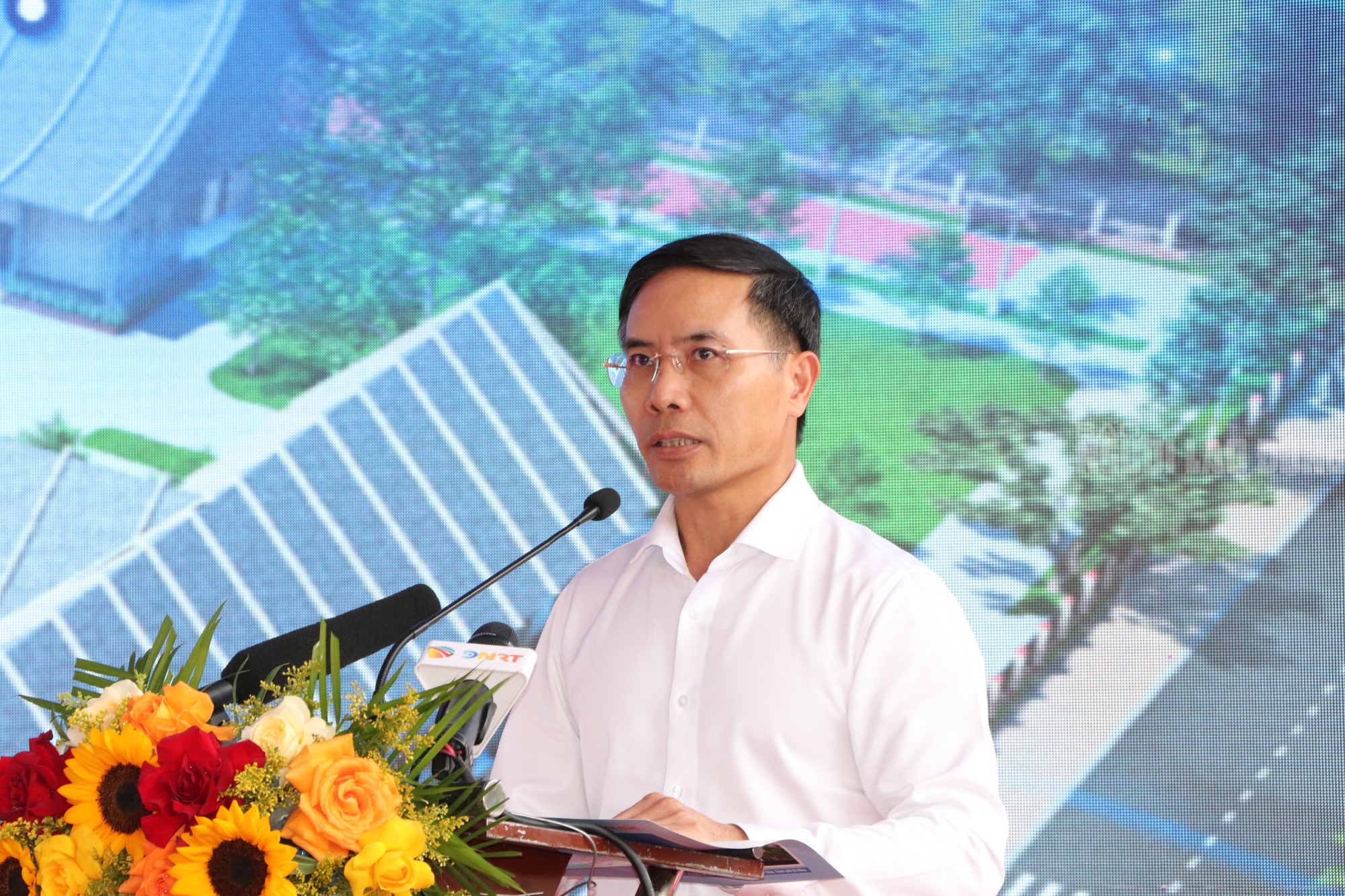 Thủ tướng Phạm Minh Ch&iacute;nh khởi c&ocirc;ng trường học mới ở bi&ecirc;n giới Đ&agrave; Nẵng - Ảnh 5.