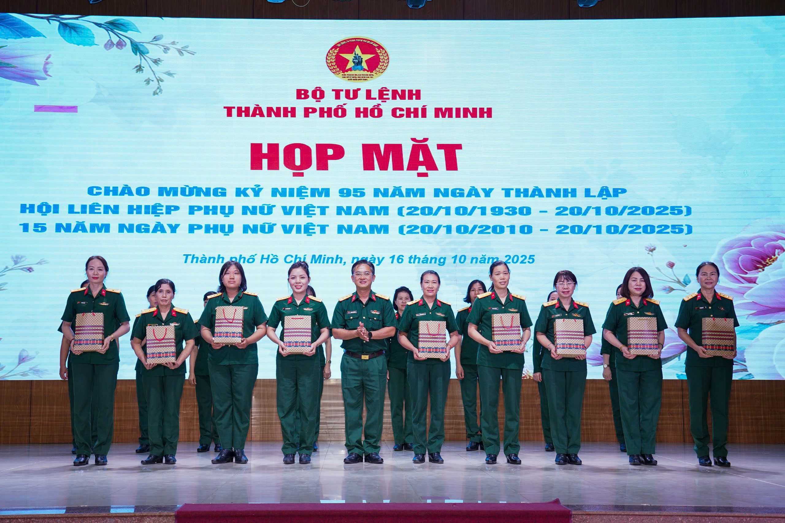 Nhiều hoạt động &yacute; nghĩa của Bộ Tư lệnh TP HCM ch&agrave;o mừng Ng&agrave;y Phụ nữ Việt Nam - Ảnh 11.
