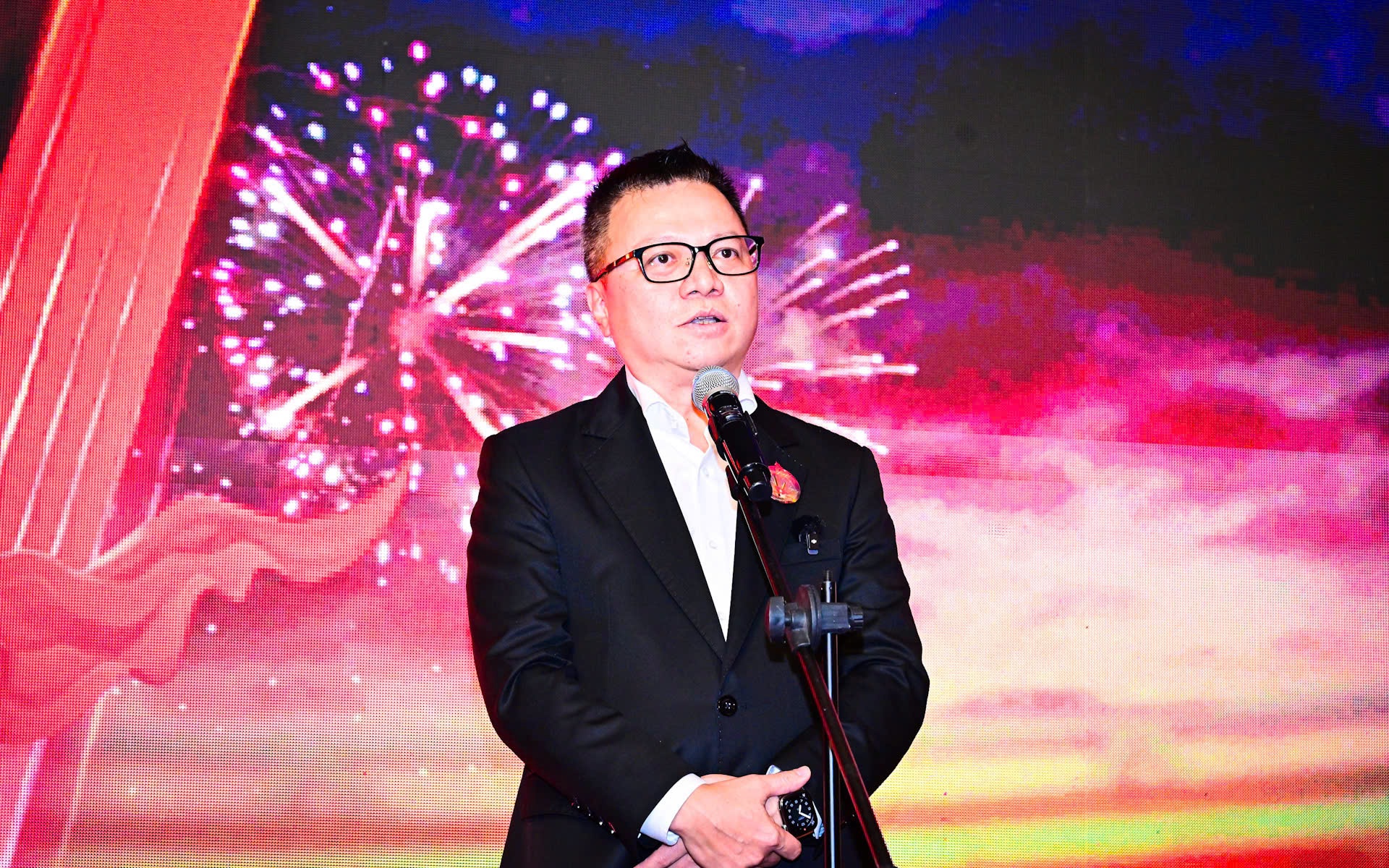 "Tổ quốc trong tim" phiên bản điện ảnh ra mắt khán giả