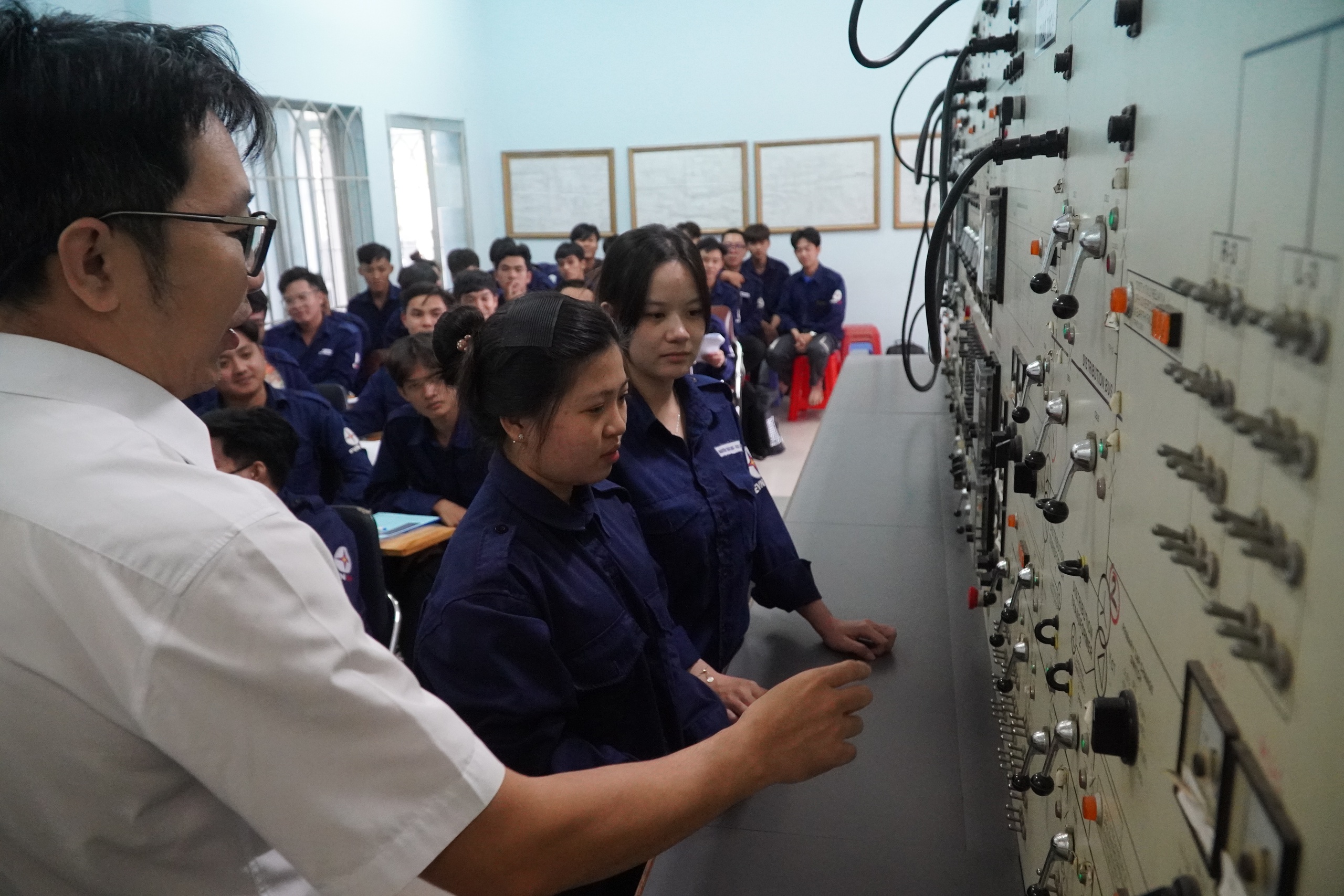 Những b&oacute;ng hồng "tr&oacute;t y&ecirc;u" ng&agrave;nh "phơi nắng"  - Ảnh 5.