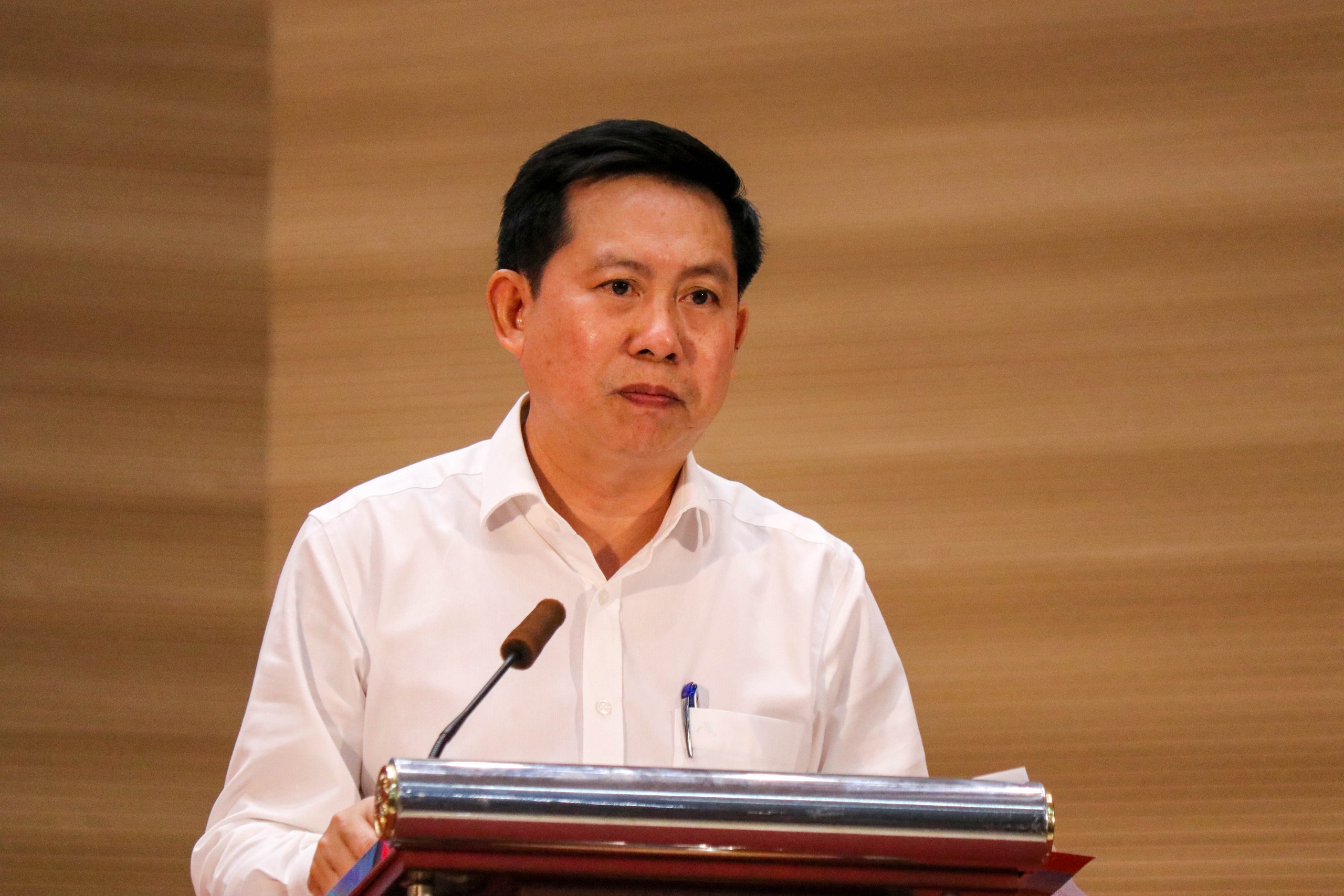 Giao lưu, sinh hoạt ch&iacute;nh trị, văn h&oacute;a với đo&agrave;n phim Mưa đỏ  - Ảnh 1.