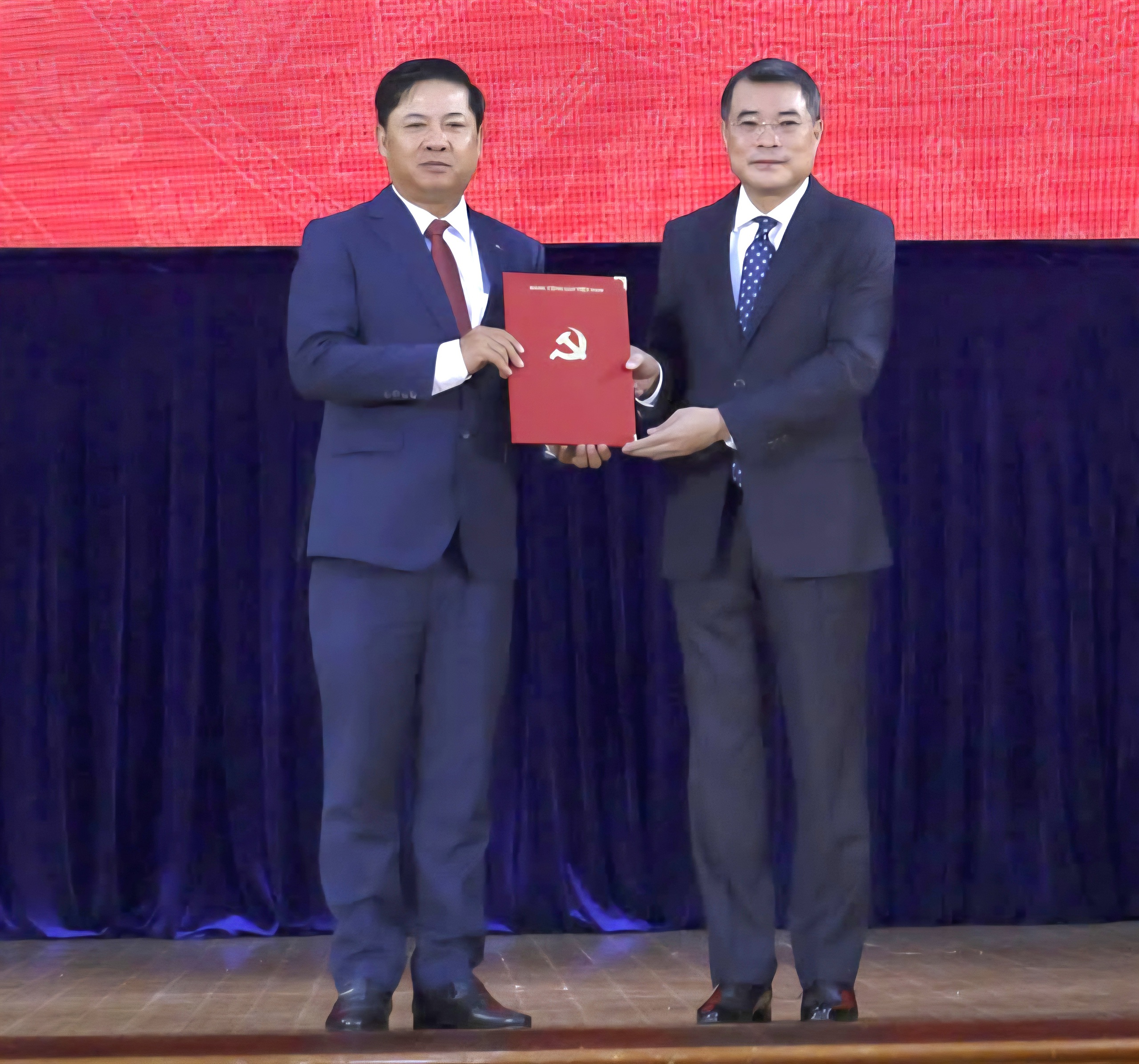 Ch&acirc;n dung t&acirc;n B&iacute; thư Tỉnh ủy Đắk Lắk Lương Nguyễn Minh Triết - Ảnh 2.