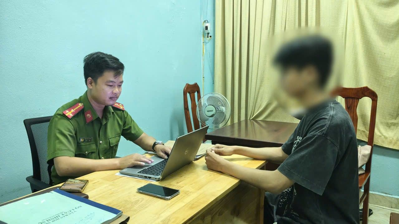 Một nam sinh thu&ecirc; nh&agrave; nghỉ để l&agrave;m việc với C&ocirc;ng an giả mạo - Ảnh 1.