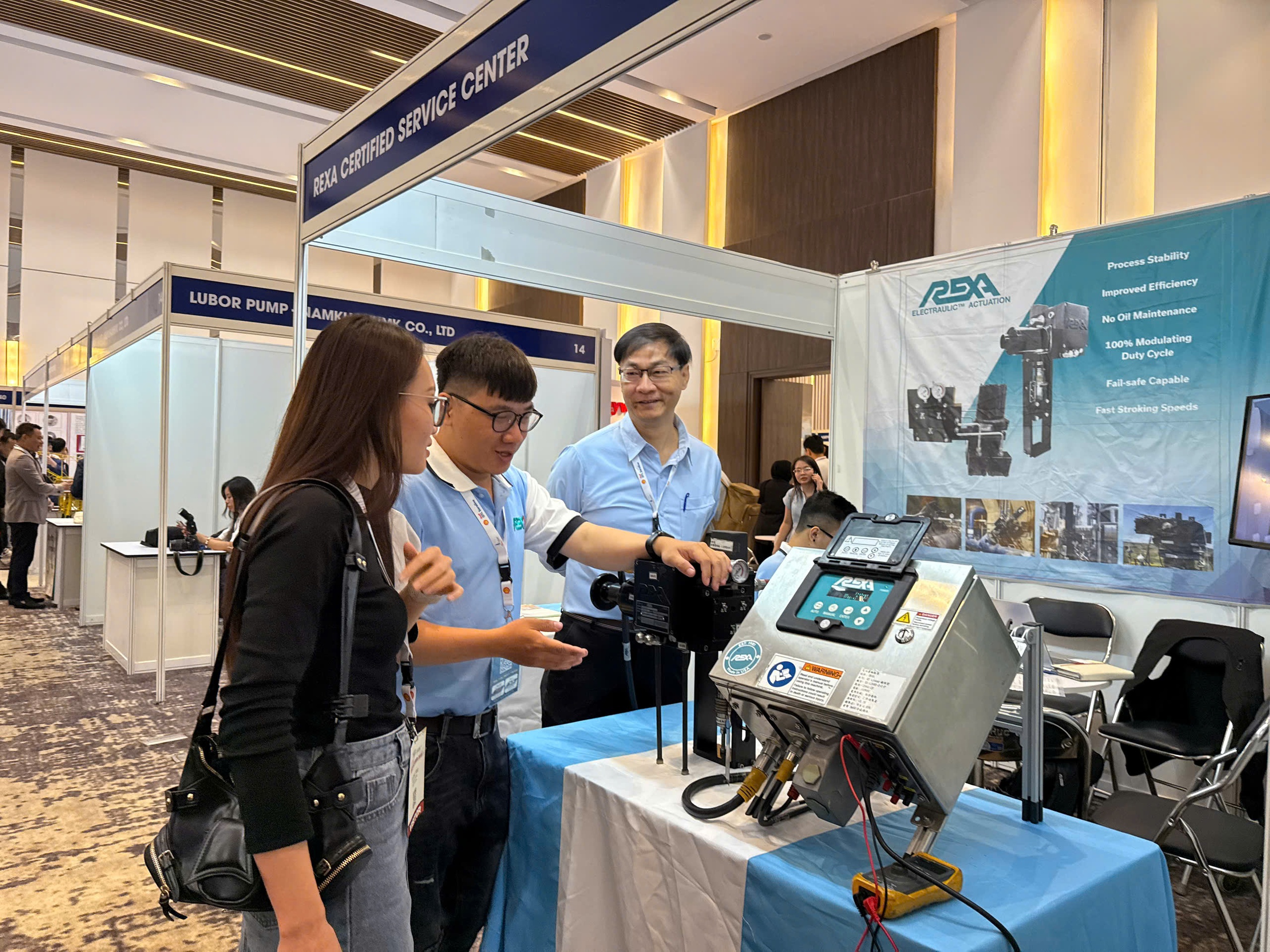 Triển l&atilde;m m&aacute;y m&oacute;c, thiết bị v&agrave; phụ liệu c&ocirc;ng nghiệp 2025: điểm hẹn doanh nghiệp dầu kh&iacute; quốc tế - Ảnh 7.