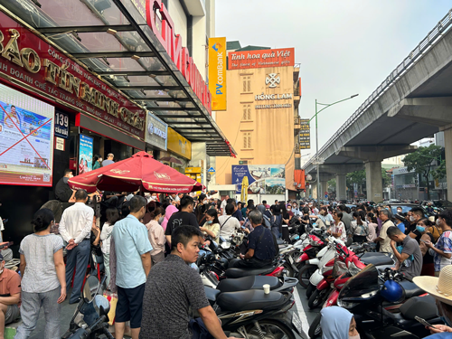 Mở s&agrave;n giao dịch v&agrave;ng gi&uacute;p ổn định thị trường v&agrave;ng trong nước - Ảnh 1.