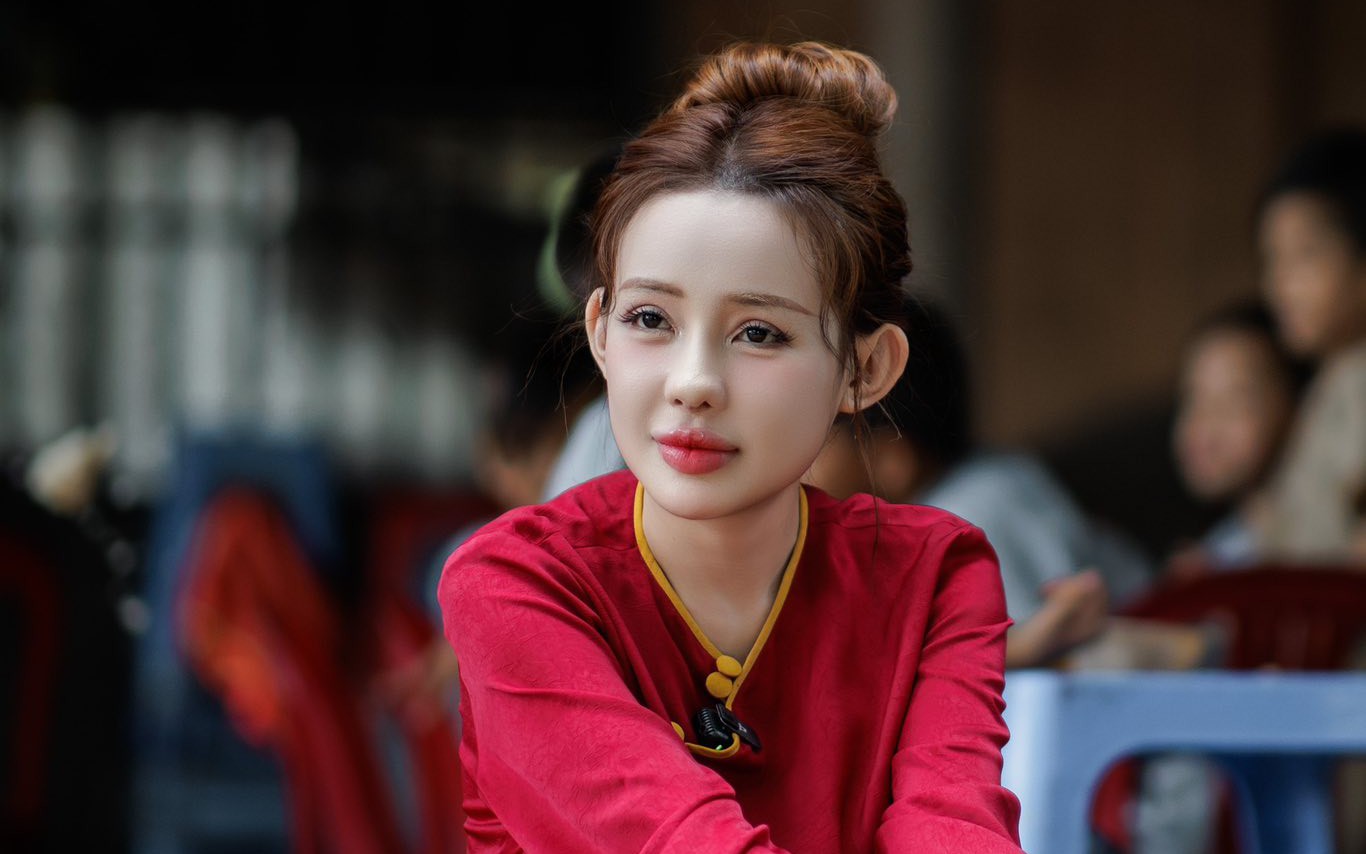 Dòng trạng thái mới nhất đăng vào lúc nửa đêm trên trang Facebook của Ngân 98 sau khi bị bắt