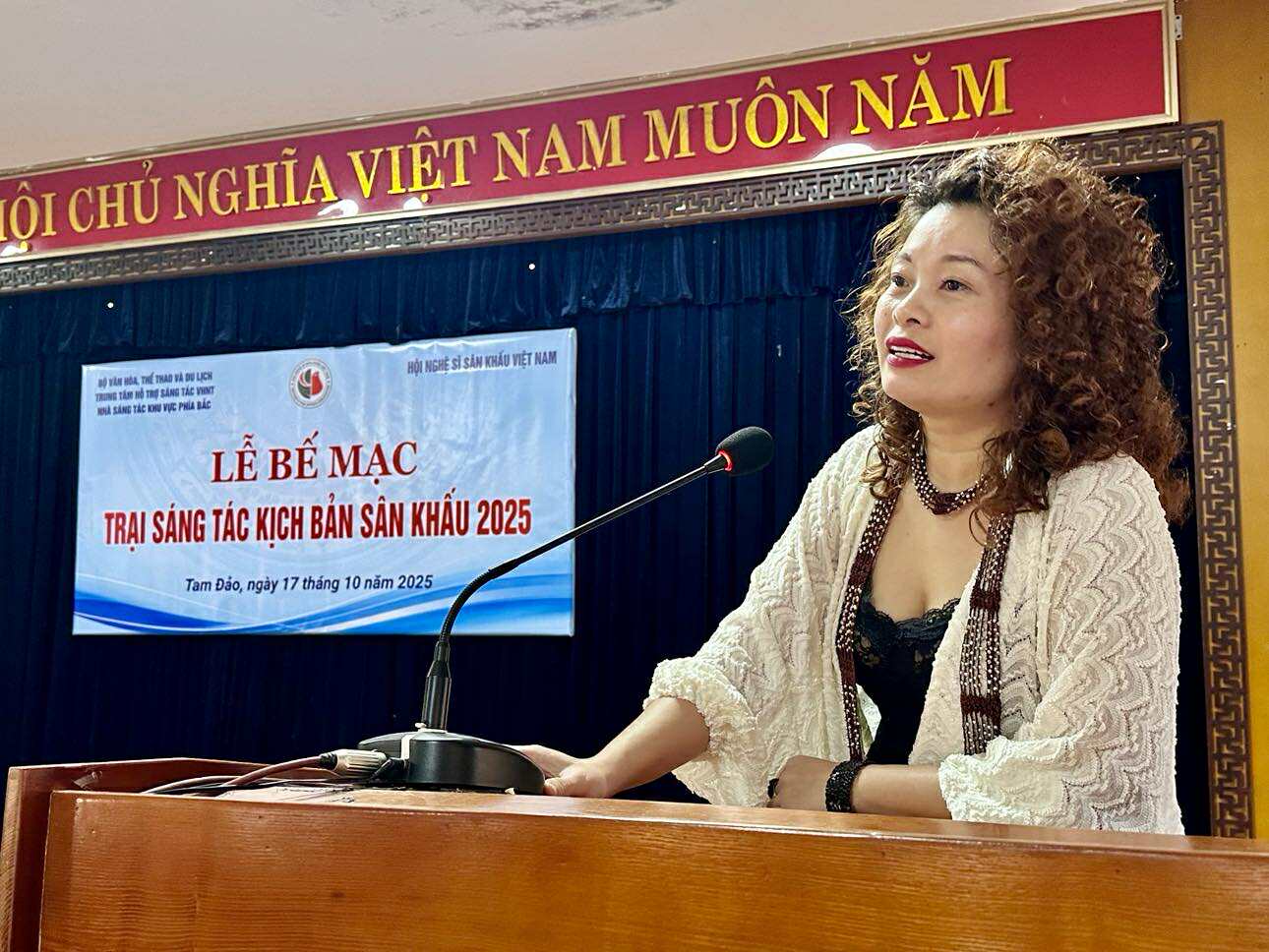 NSND Trịnh Th&uacute;y M&ugrave;i đ&aacute;nh gi&aacute; cao chất lượng Trại s&aacute;ng t&aacute;c s&acirc;n khấu Tam Đảo 2025 - Ảnh 5.