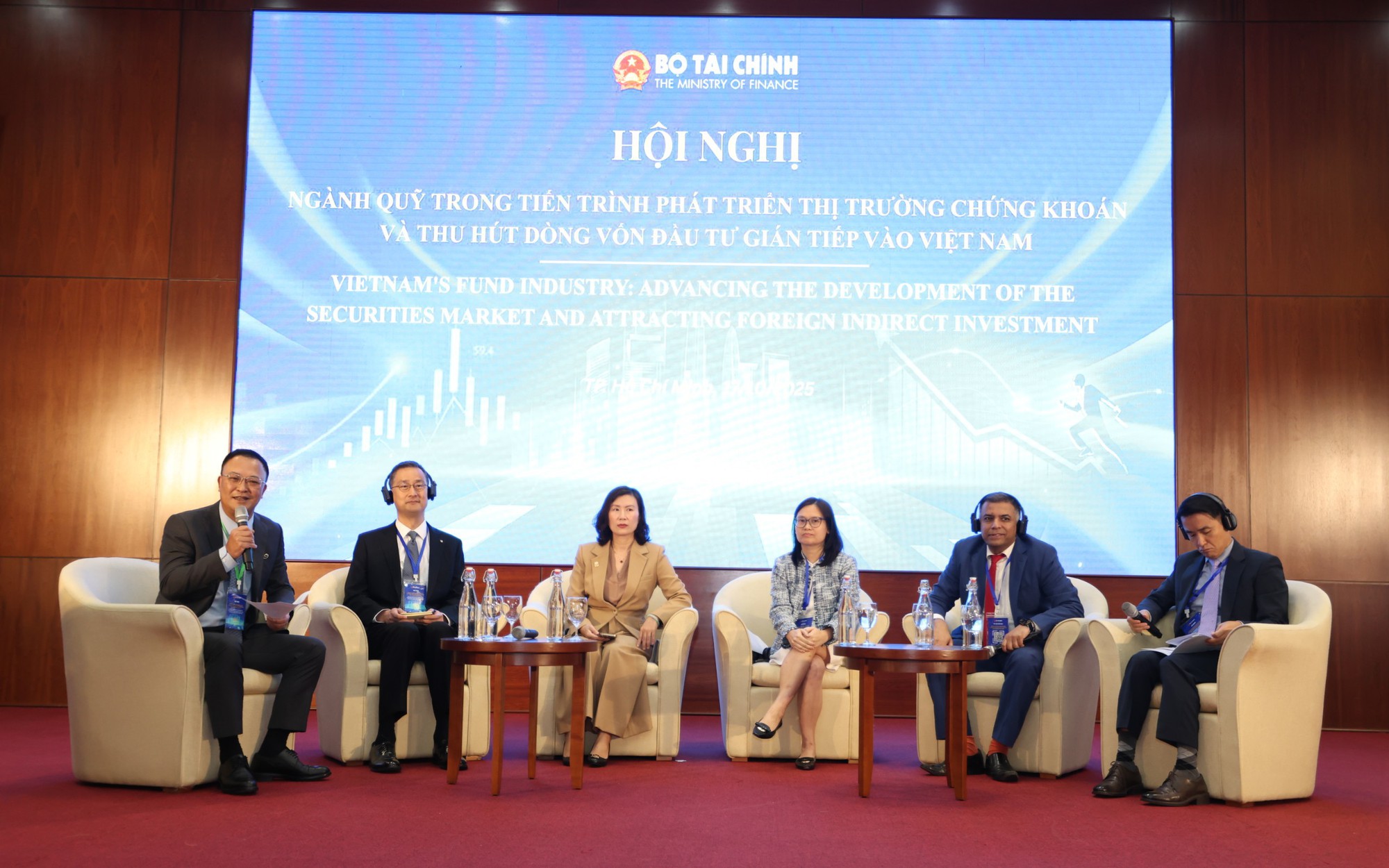 Chứng khoán tuần tới 19-10: Chưa kịp mừng sau nâng hạng, nhà đầu tư lại lo sốt vó vì điều này - Ảnh 2.