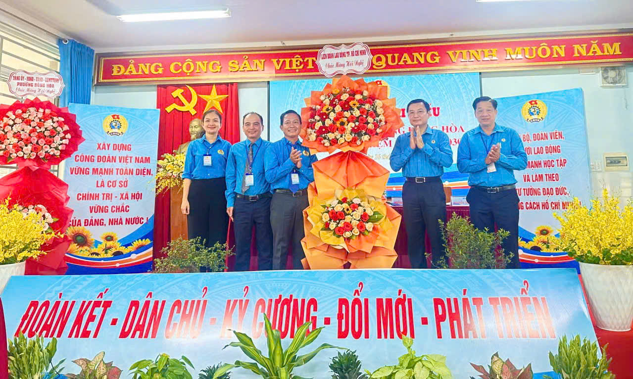 Ông Phạm Thế Hiển giữ chức Chủ tịch ủy ban MTTQ Việt Nam phường Đông Hòa nhiệm kỳ 2025 - 2030 - Ảnh 1.