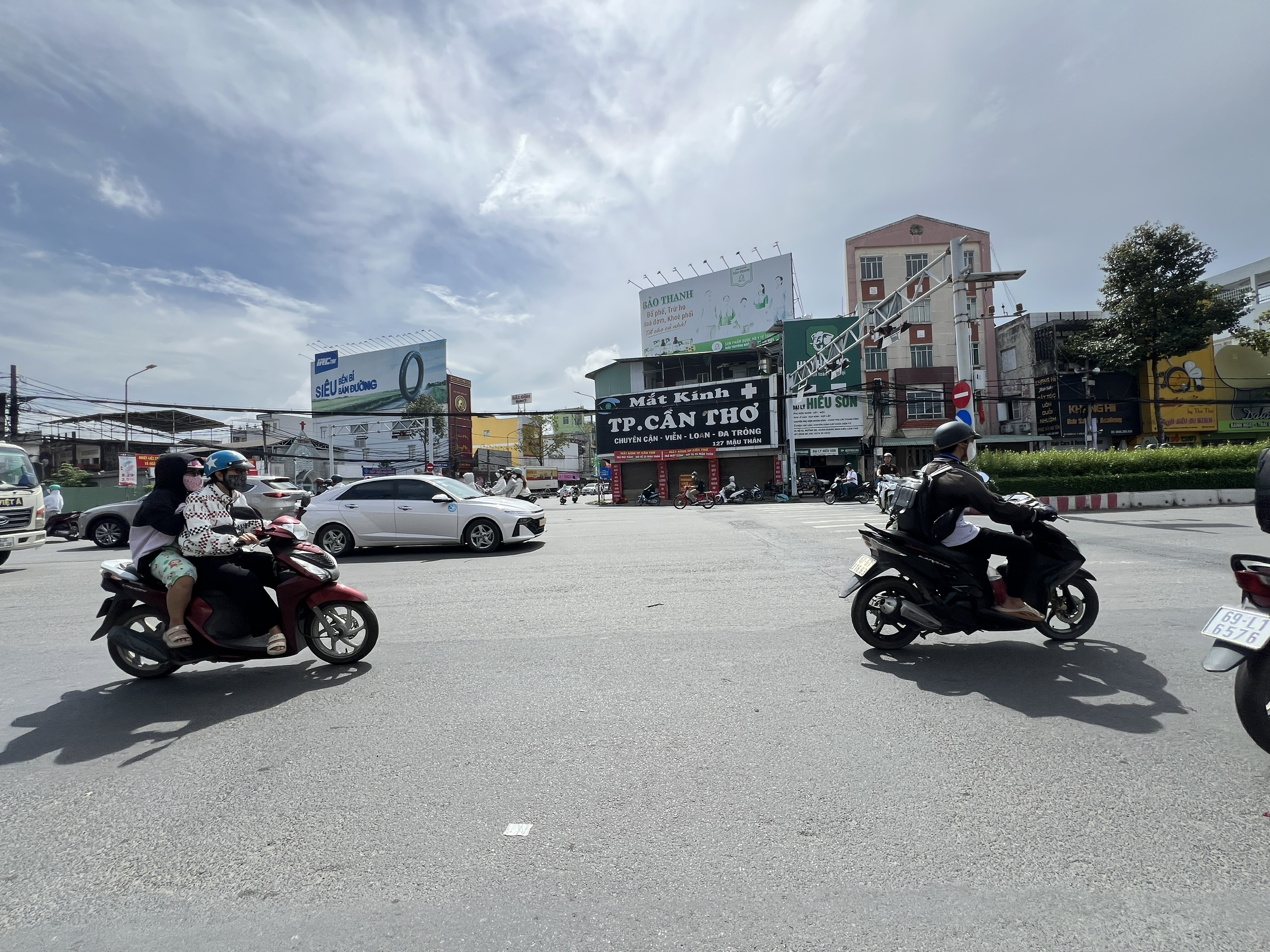 Hai dự &aacute;n ng&agrave;n tỉ ở Cần Thơ: Tiền đ&atilde; sẵn, mặt bằng chưa c&oacute; - Ảnh 3.