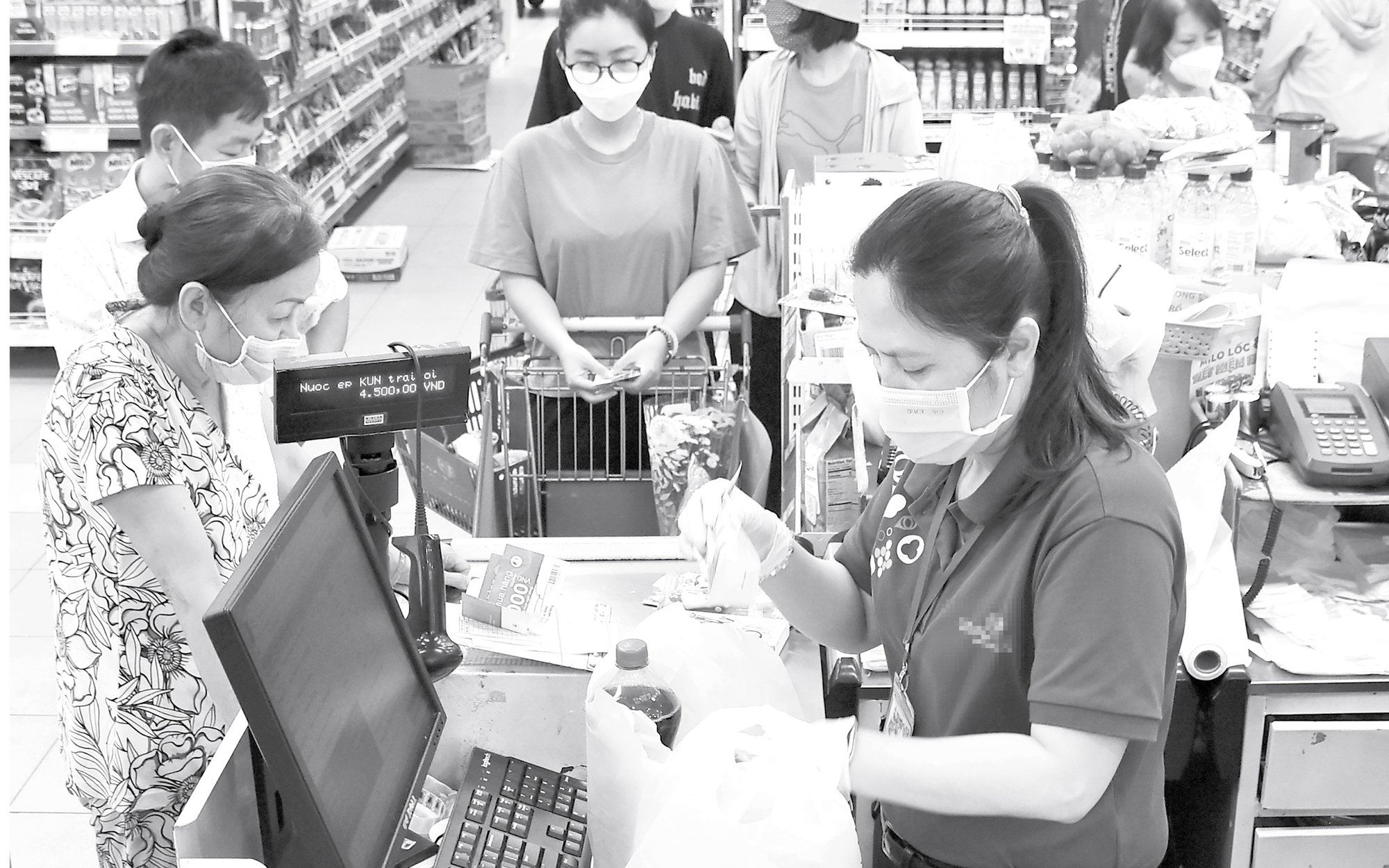 Báo in ngày 18-10: Tăng đáng kể mức thu nhập chịu thuế