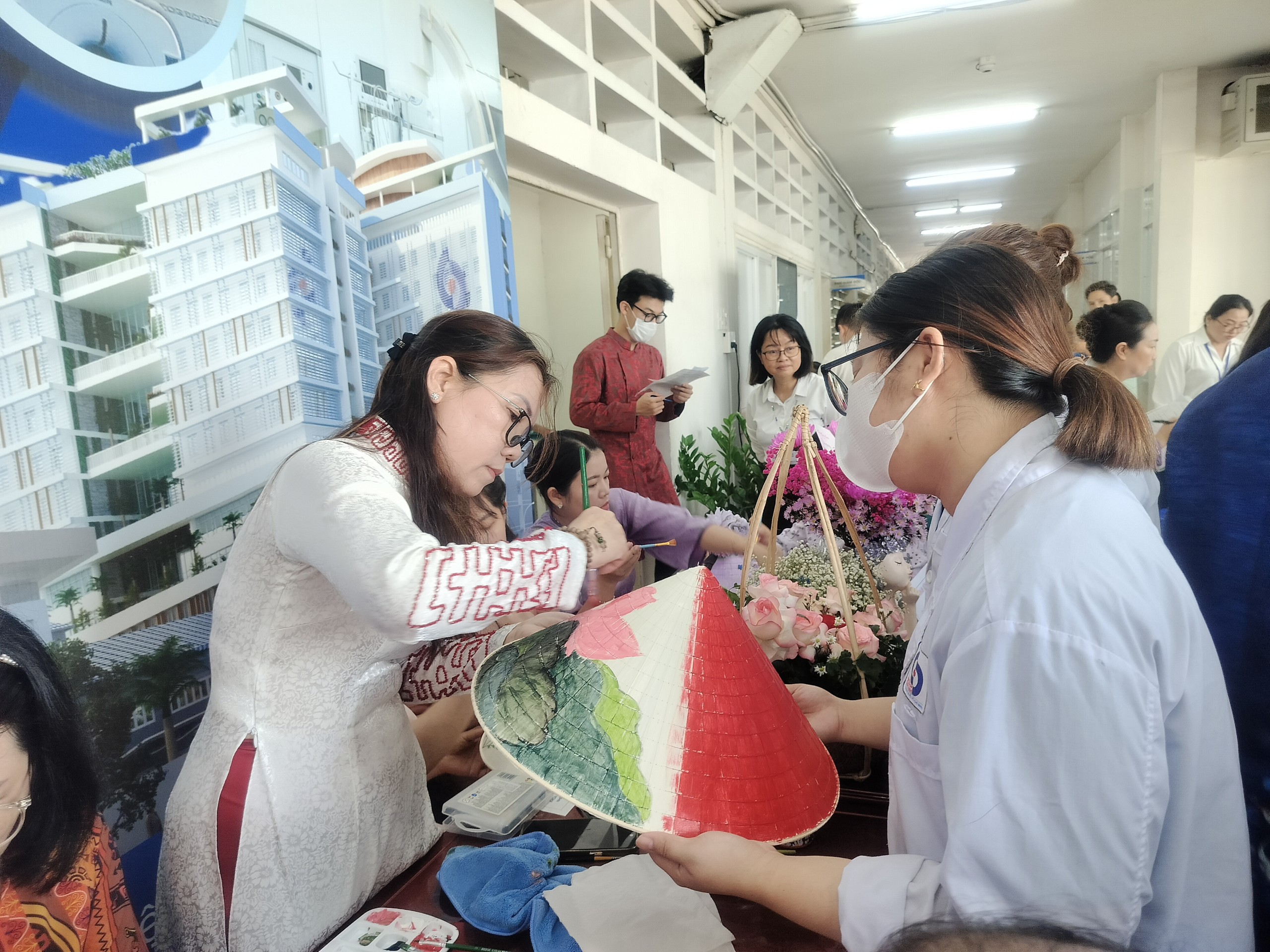 Ng&agrave;y đặc biệt d&agrave;nh cho nữ vi&ecirc;n chức, lao động Bệnh viện Nh&acirc;n d&acirc;n Gia Định  - Ảnh 1.