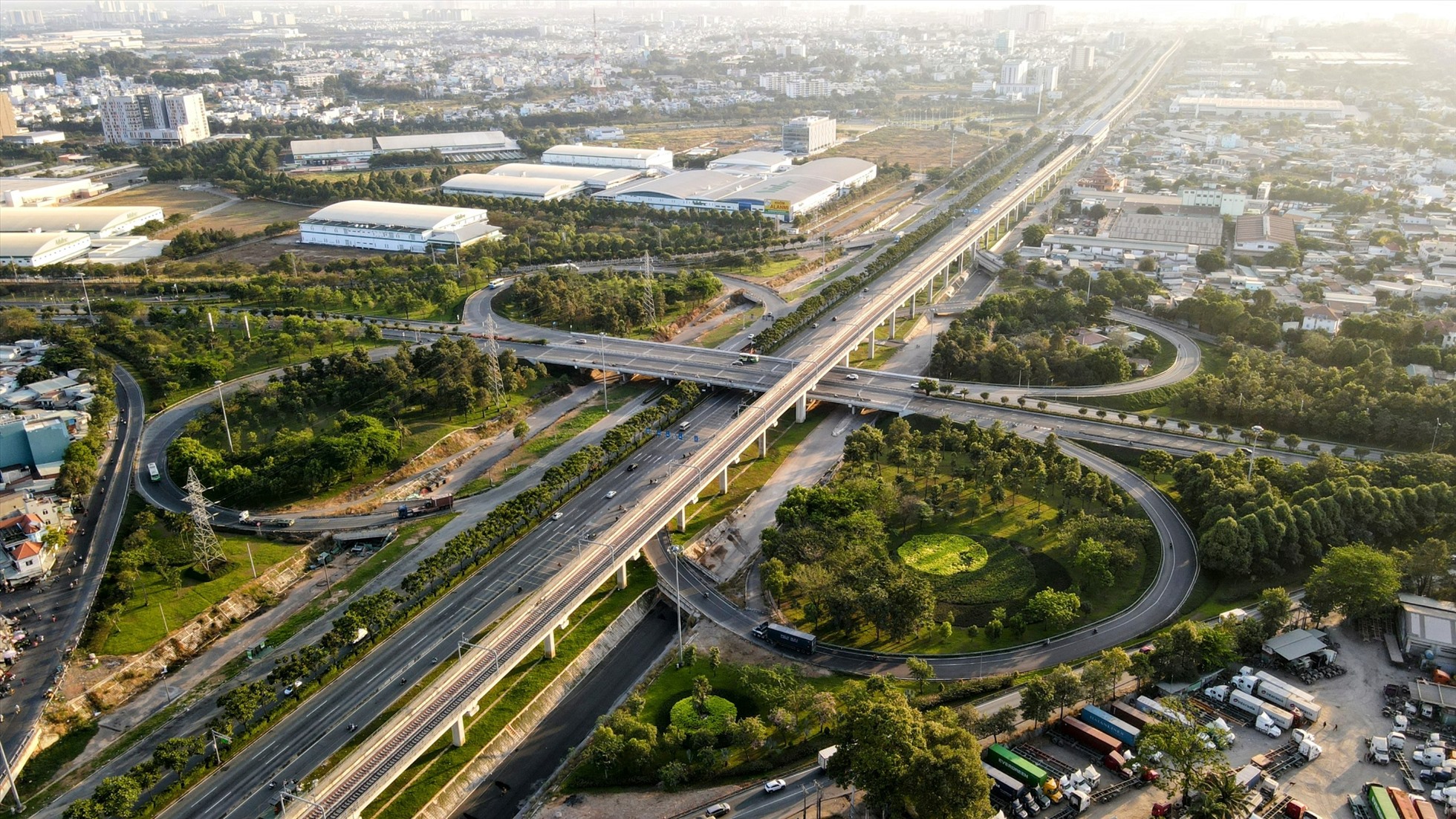 Dự &aacute;n mở rộng xa lộ H&agrave; Nội v&agrave; loạt hạ tầng ho&agrave;n th&agrave;nh năm 2027 - Ảnh 2.