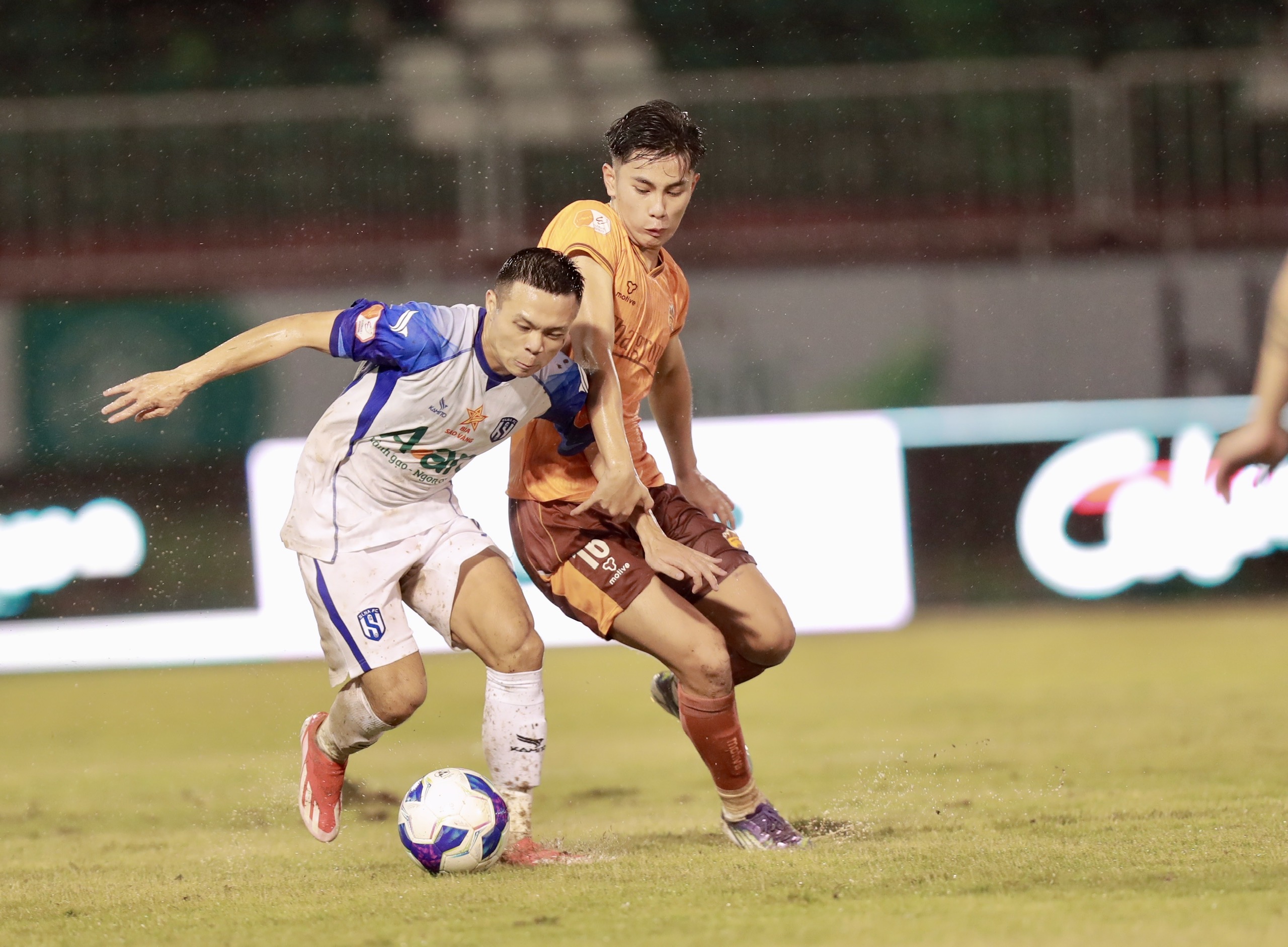 V&ograve;ng 7 V-League 2025-2026: Chờ m&agrave;n thể hiện của t&acirc;n HLV SLNA - Ảnh 3.
