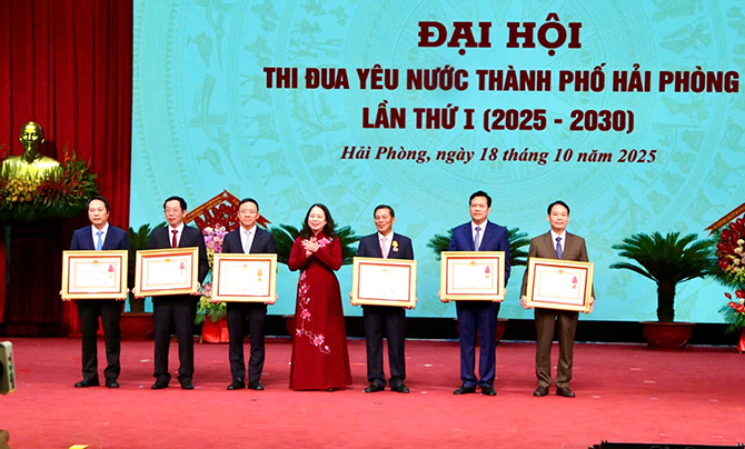 Ph&oacute; Chủ tịch nước V&otilde; Thị &Aacute;nh Xu&acirc;n dự Đại hội thi đua y&ecirc;u nước Hải Ph&ograve;ng lần thứ nhất - Ảnh 1.