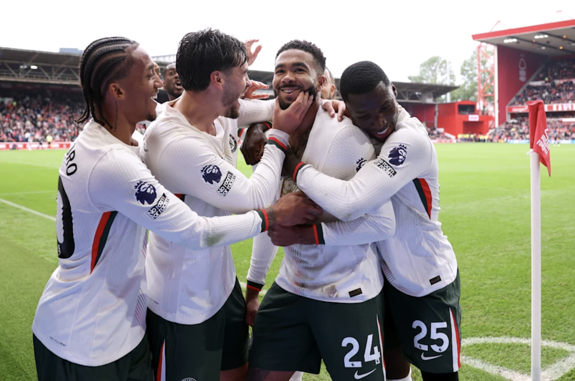 Thắng đậm Nottingham Forest, Chelsea bay cao Top 4 Ngoại hạng - Ảnh 7.