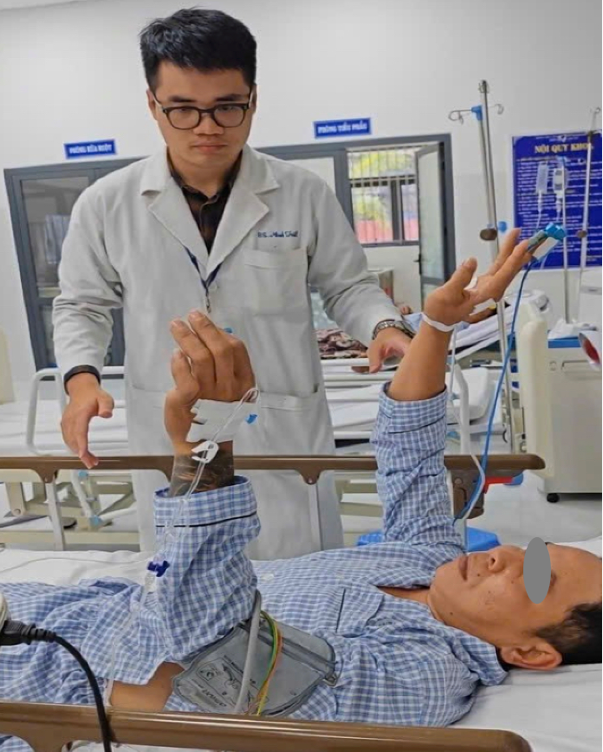 Lần đầu tiên tại Côn Đảo bệnh nhân đột quỵ được cứu sống - Ảnh 1.