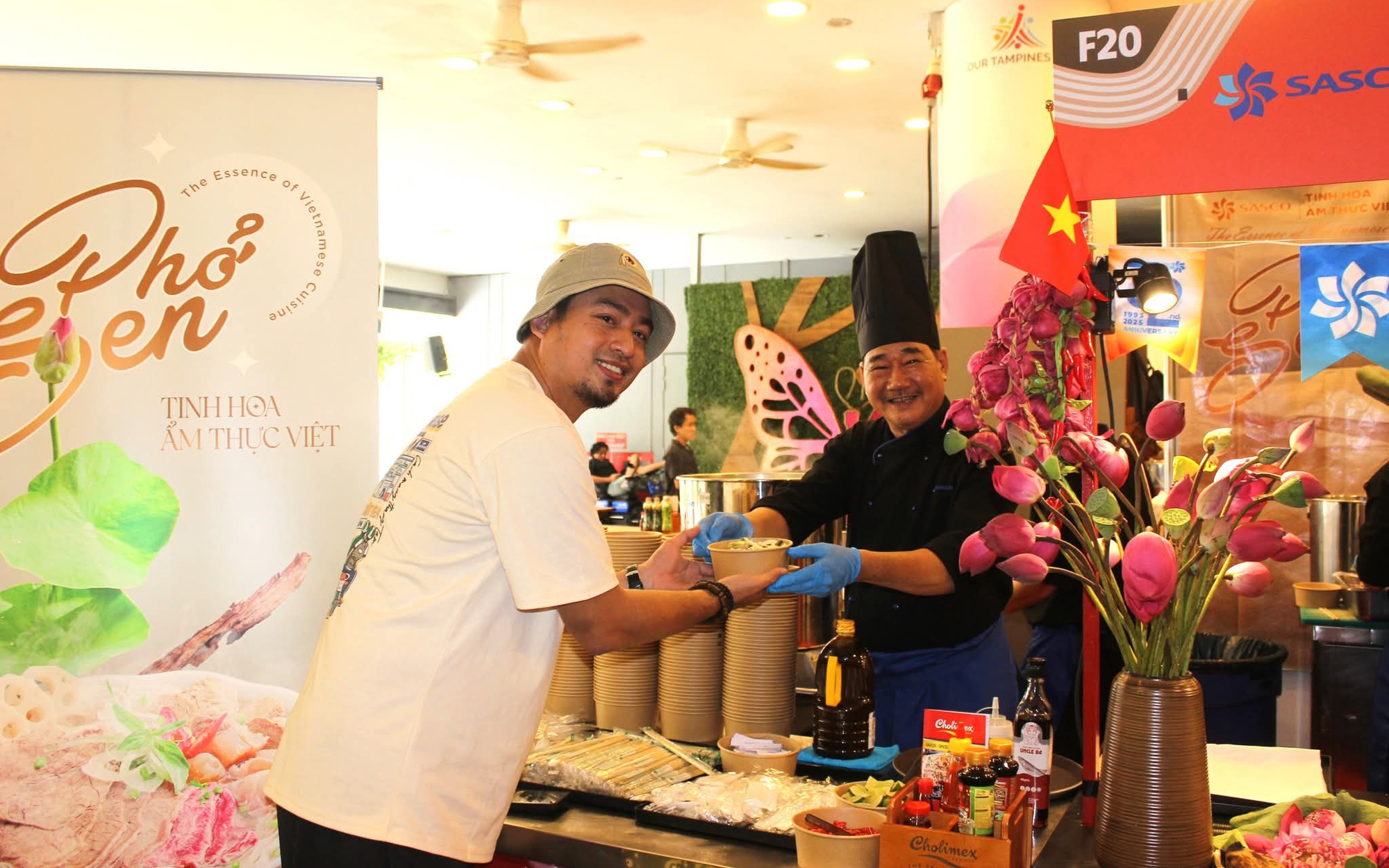 Phở Sen SASCO: The essense of Vietnamese cuisine goes global to conquer Singapore
