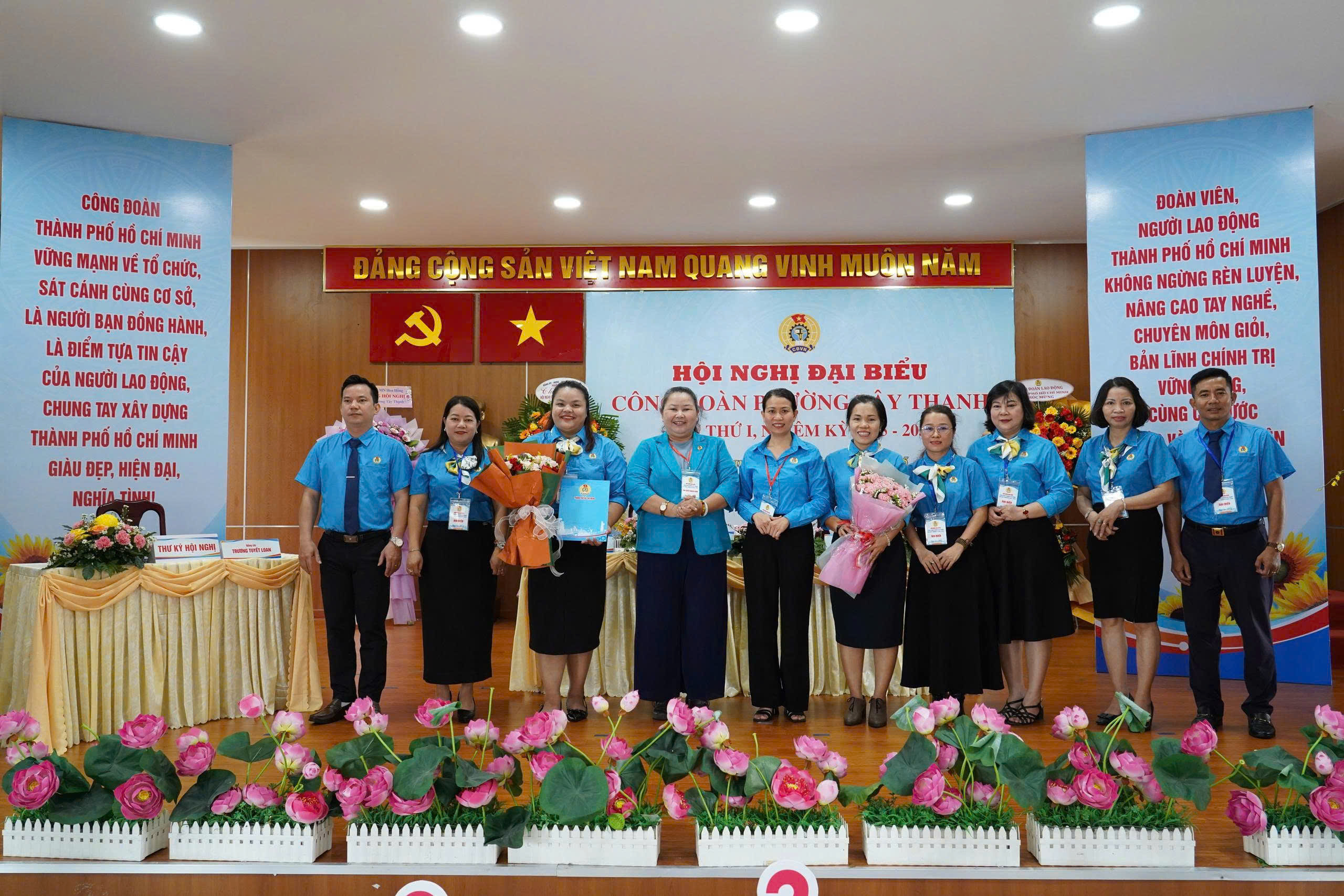 C&ocirc;ng đo&agrave;n phường T&acirc;y Thạnh: Phấn đấu kết nạp 50% số lao động khu vực phi ch&iacute;nh thức v&agrave;o tổ chức C&ocirc;ng - Ảnh 3.