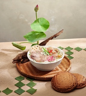 Phở Sen SASCO: Bringing the quintessence of Vietnamese cuisine to conquer Singaporean diners - Ảnh 2.