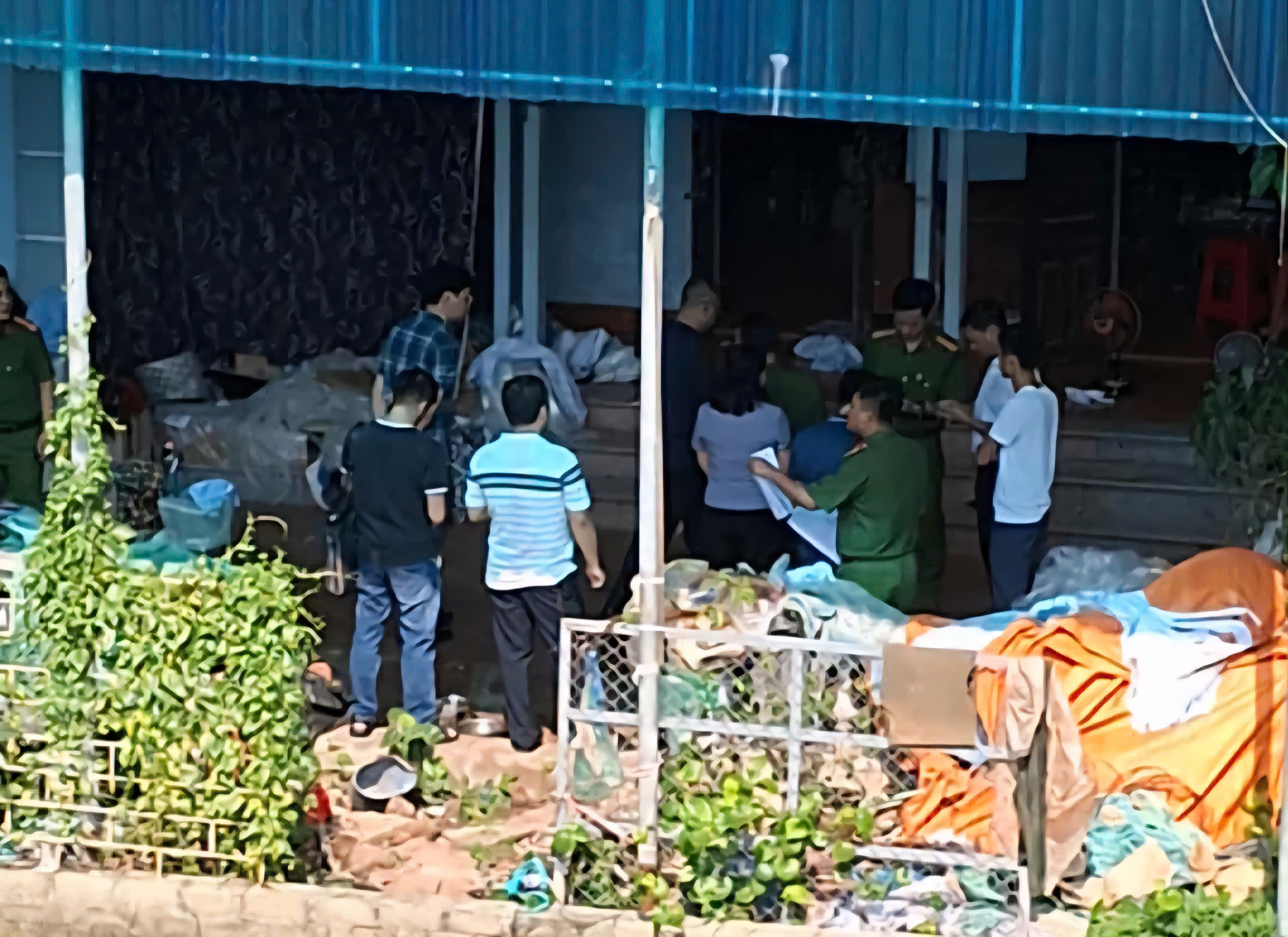 Phát hiện 2 ông bà cao tuổi thương vong bất thường tại nhà riêng - Ảnh 1.