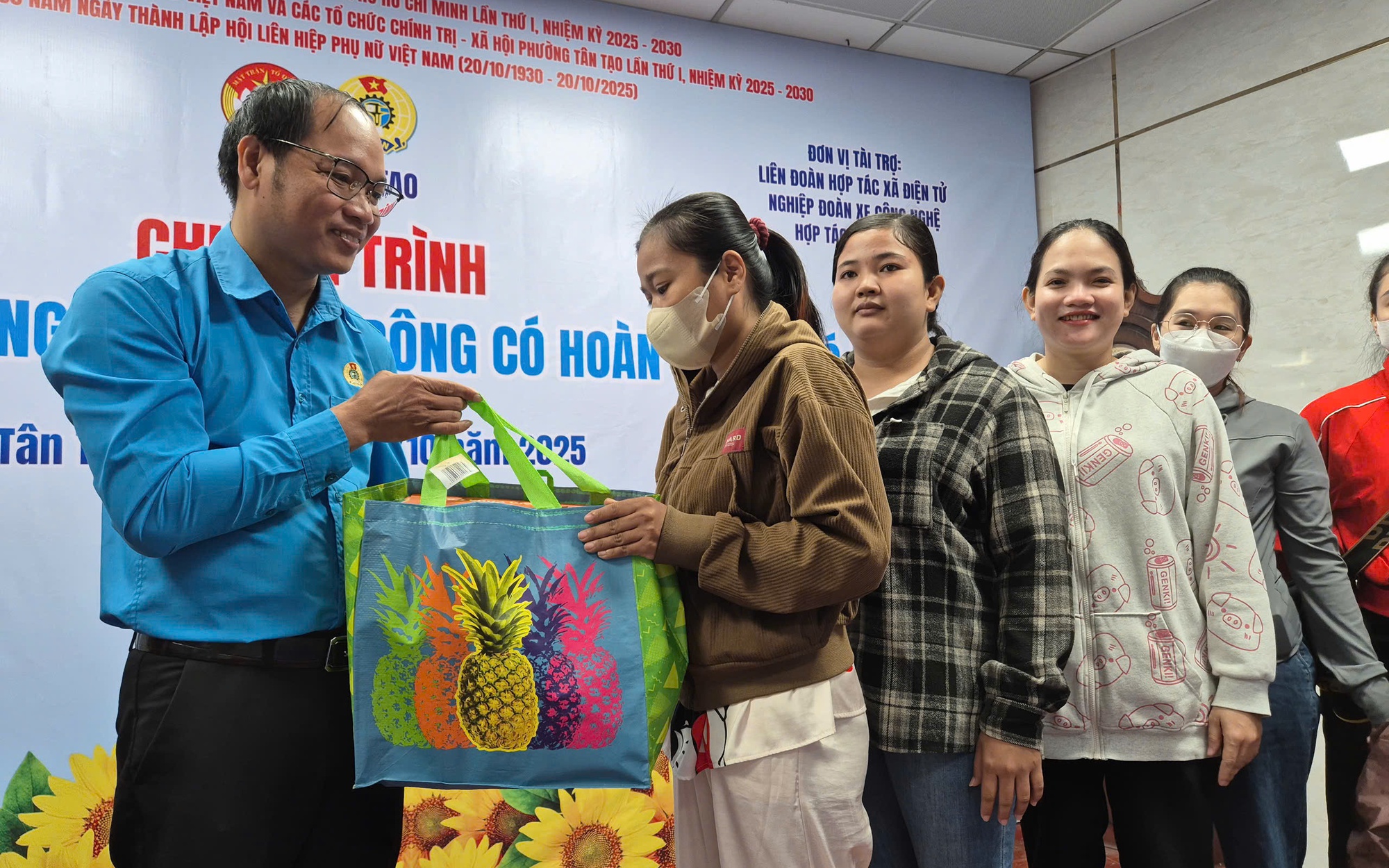 Chăm sóc sức khỏe cho lao động nữ