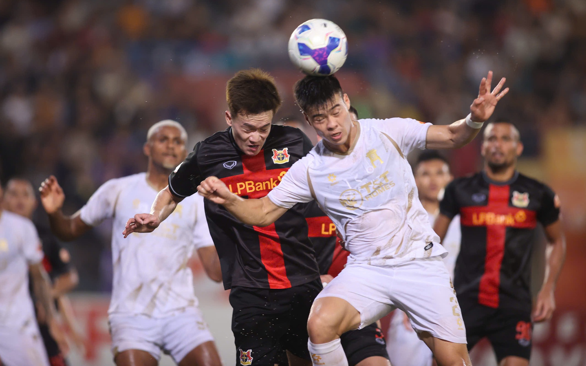 V-League 2025-2026: Nhiều ứng viên vô địch "sẩy chân" ở vòng 7