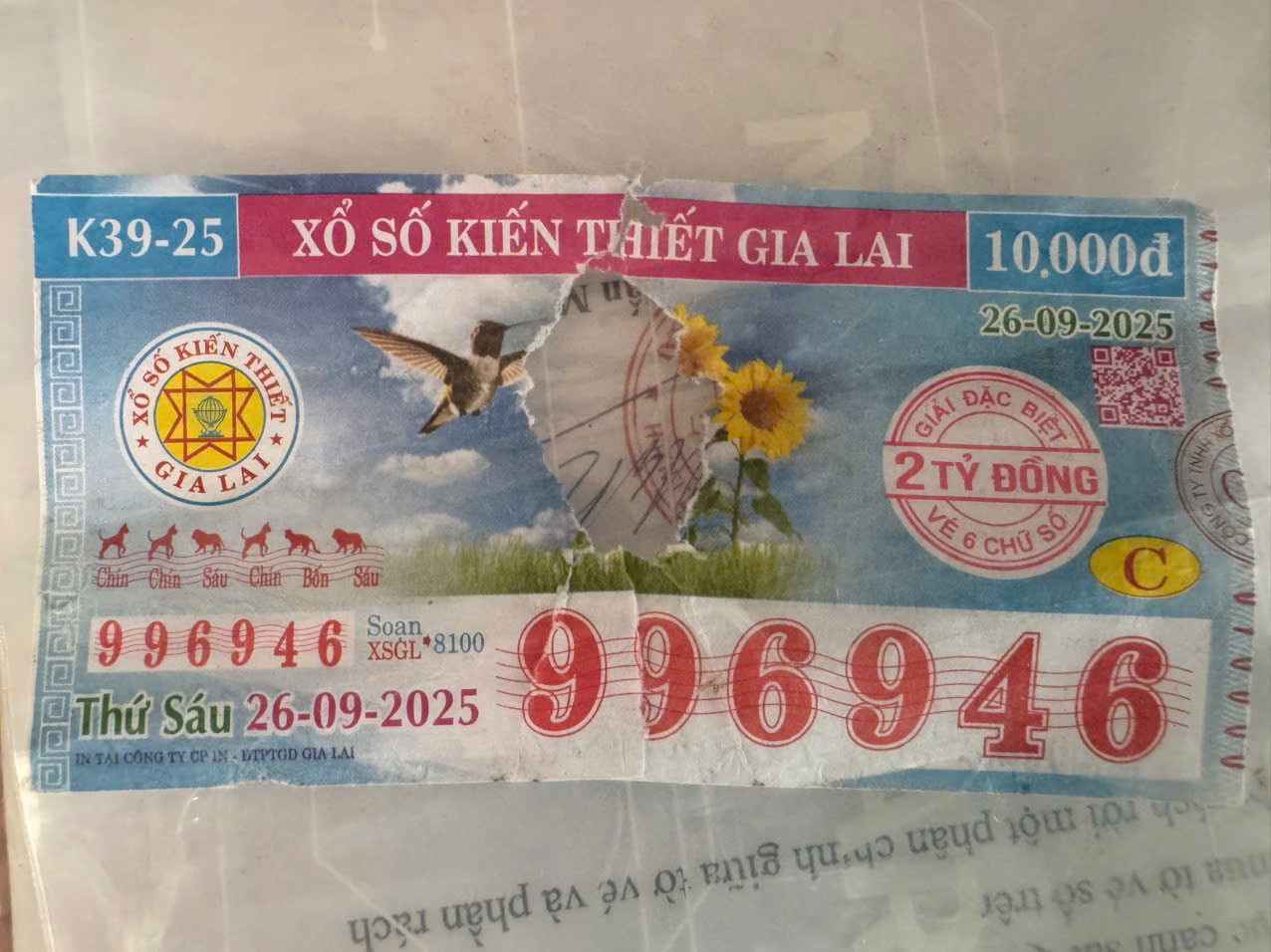 T&igrave;m hướng xử l&yacute; tờ v&eacute; số tr&uacute;ng độc đắc bị r&aacute;ch - Ảnh 2.