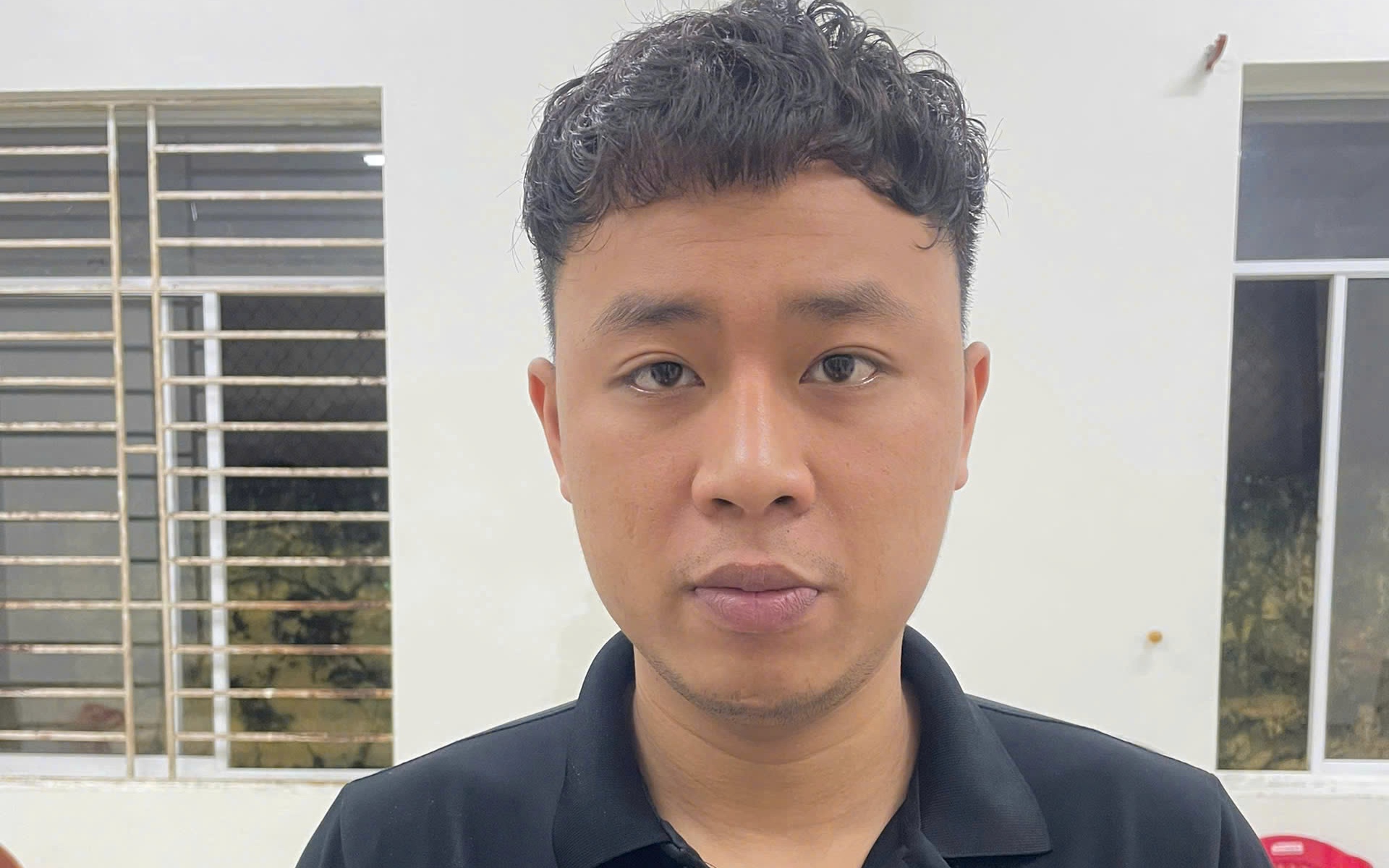 Công an "dỏm", chuốc say rồi hiếp dâm thiếu nữ đã bị bắt
