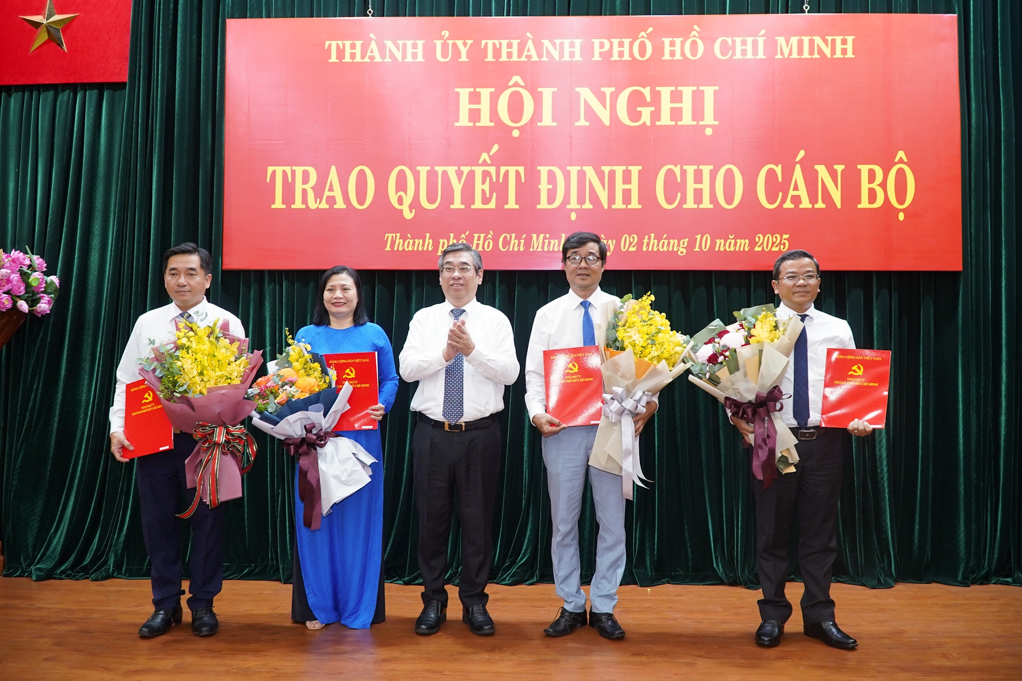 TP HCM tiếp tục chỉ định 14 c&aacute;n bộ về l&agrave;m l&atilde;nh đạo cấp x&atilde; - Ảnh 3.