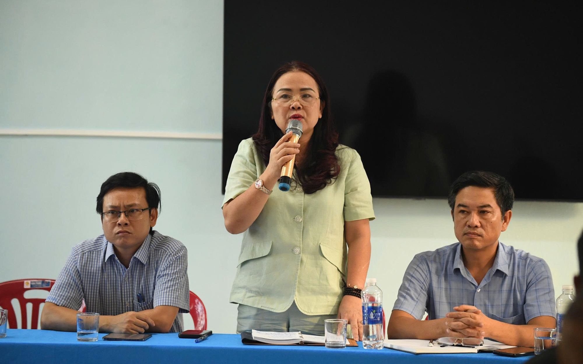 Nữ hiệu phó vừa bị tạm đình chỉ, 75 học sinh trở lại lớp học