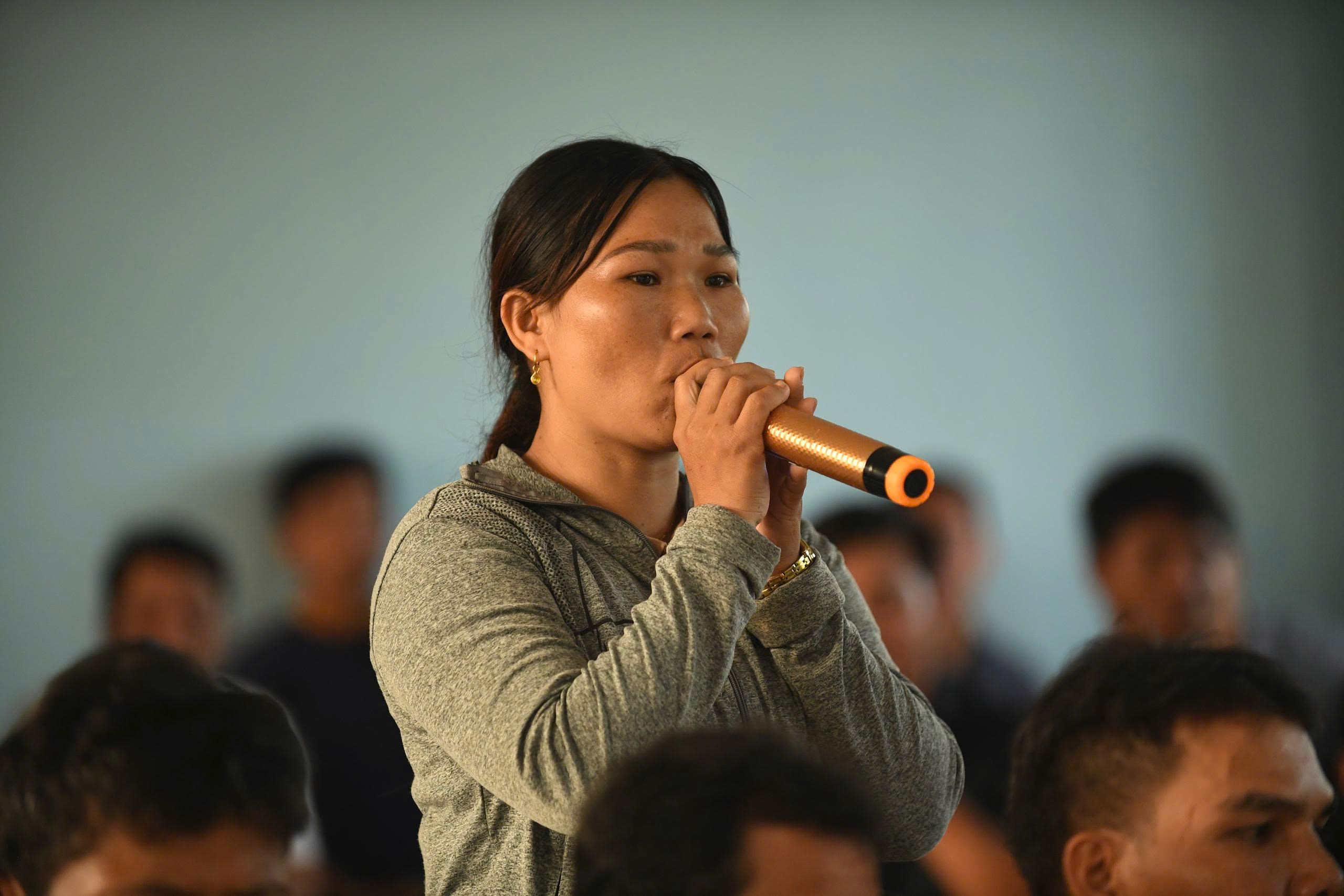 Nữ hiệu ph&oacute; trường Tiểu học Kim thủy tạm đ&igrave;nh chỉ , 75 học sinh trở lại lớp học - Ảnh 2.